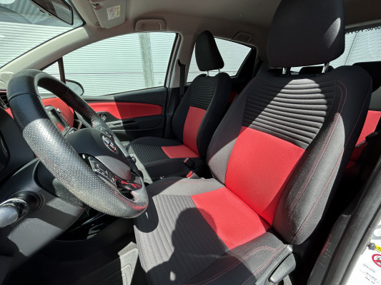 TOYOTA Yaris 1.33 Style-image-6