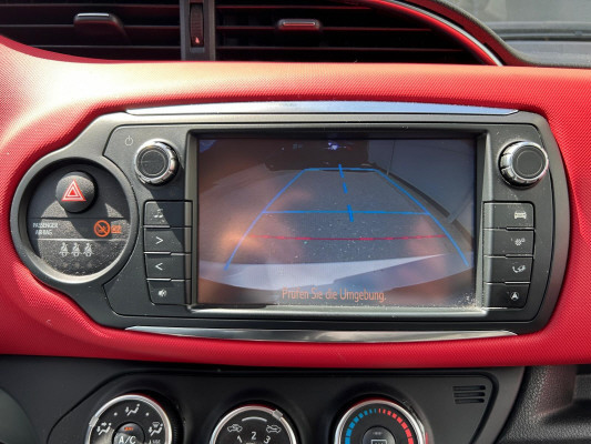 TOYOTA Yaris 1.33 Style-image-11