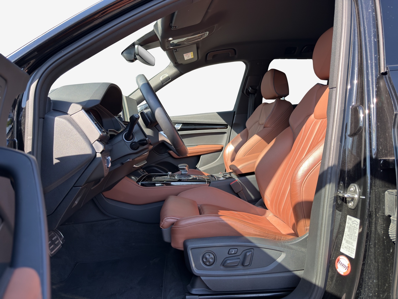 AUDI Q5 50 TFSI e PHEV S line quattro S-tronic-image-8