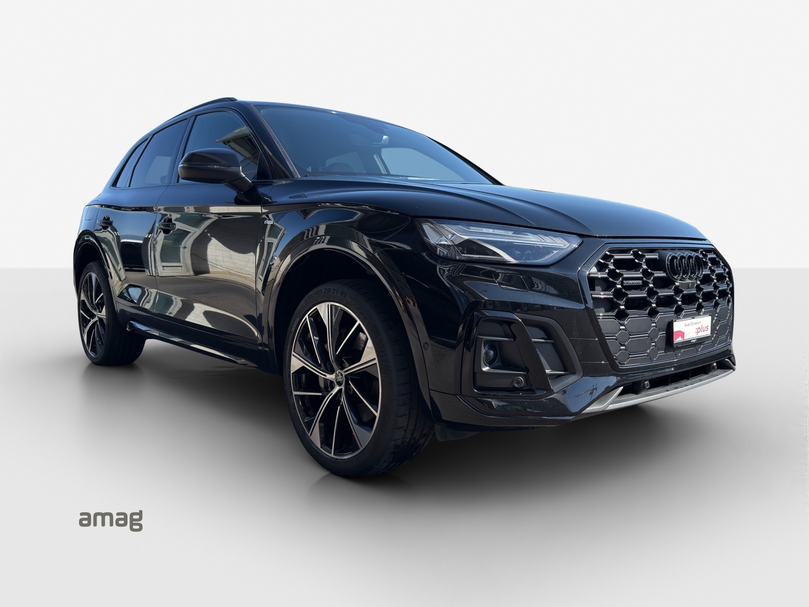 AUDI Q5 50 TFSI e PHEV S line quattro S-tronic-image-6
