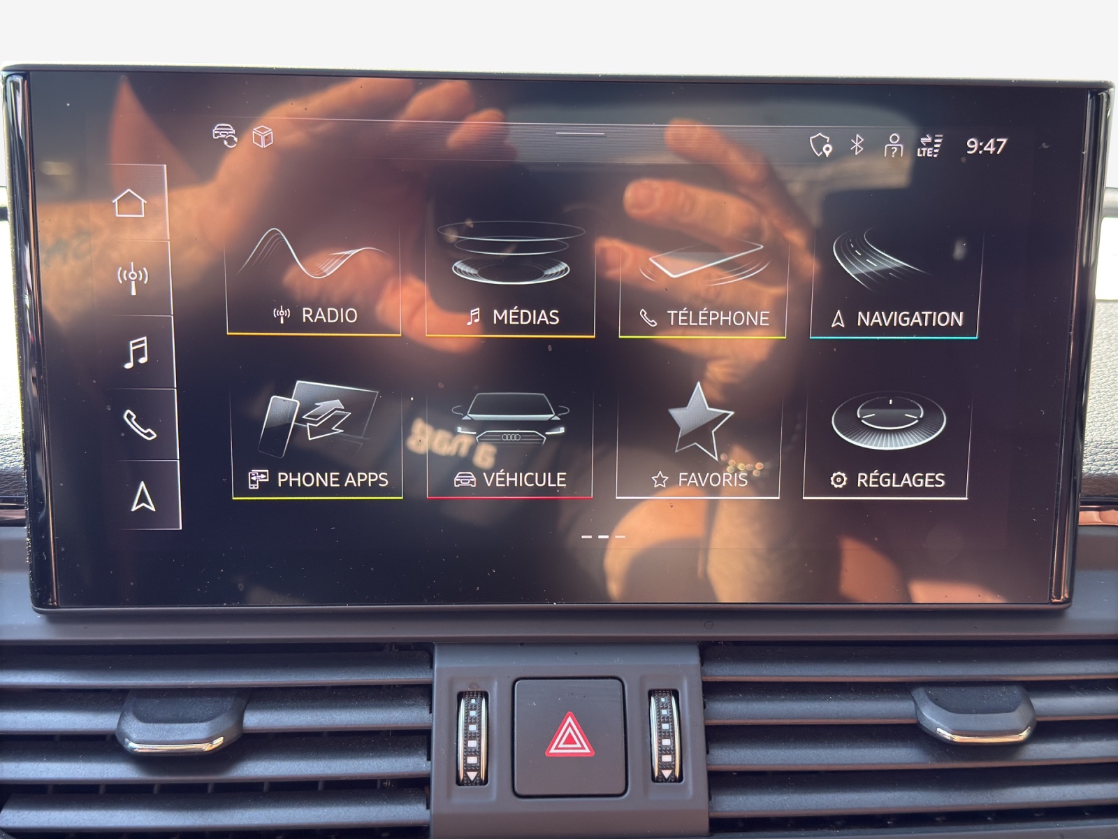 AUDI Q5 50 TFSI e PHEV S line quattro S-tronic-image-16