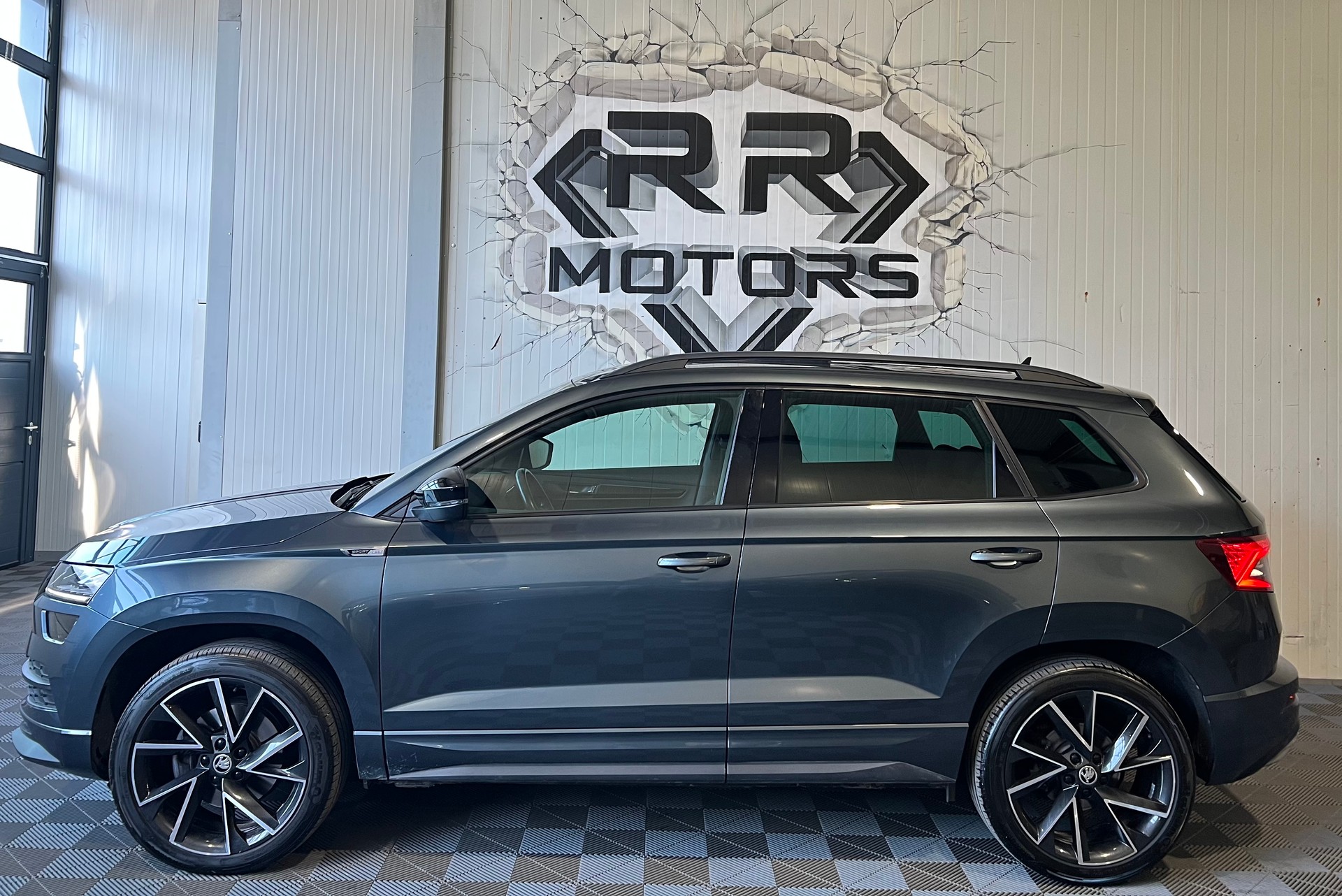 SKODA Karoq 2.0 TSI SportLine 4x4 DSG-image-1