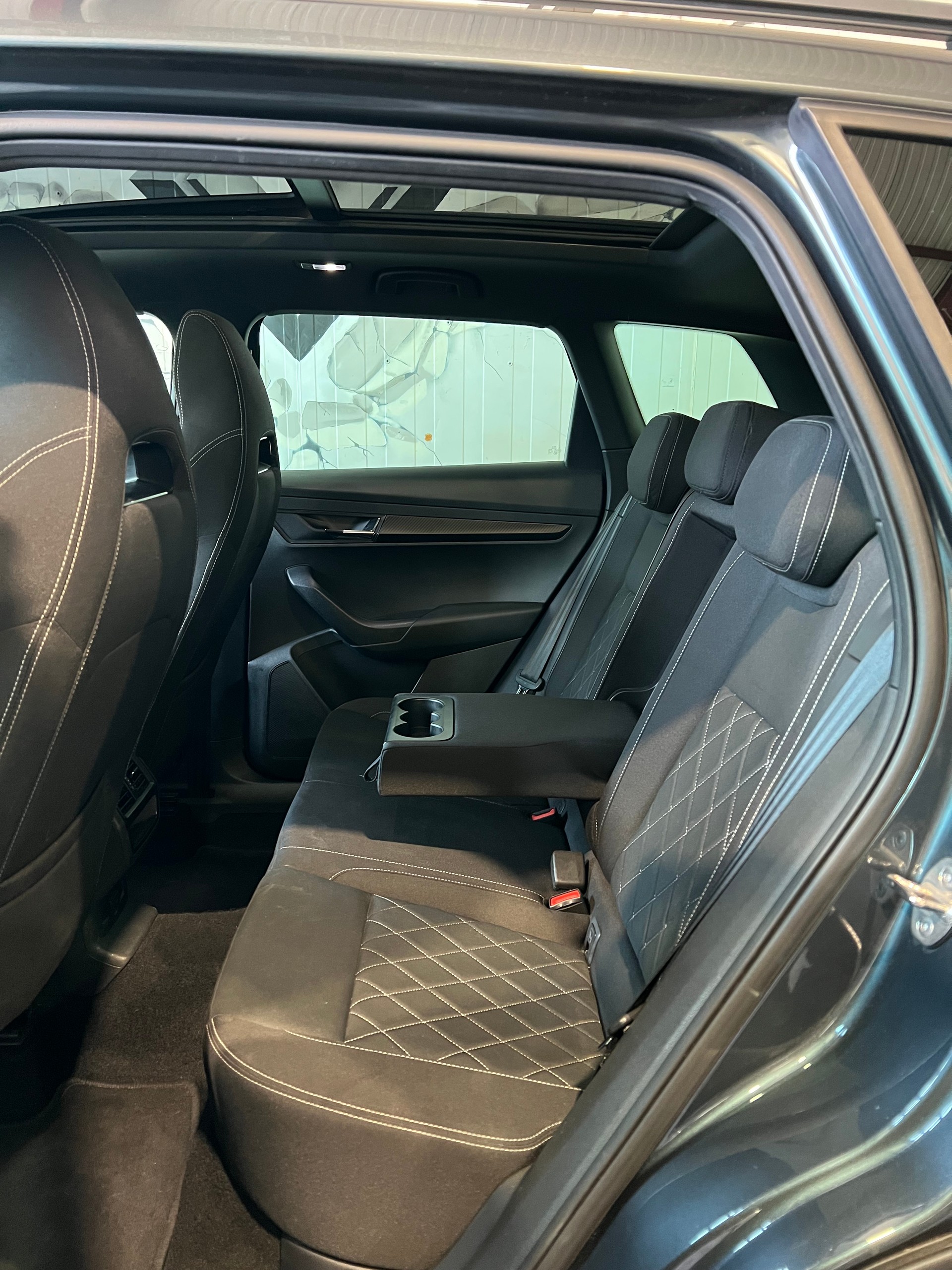 SKODA Karoq 2.0 TSI SportLine 4x4 DSG-image-14