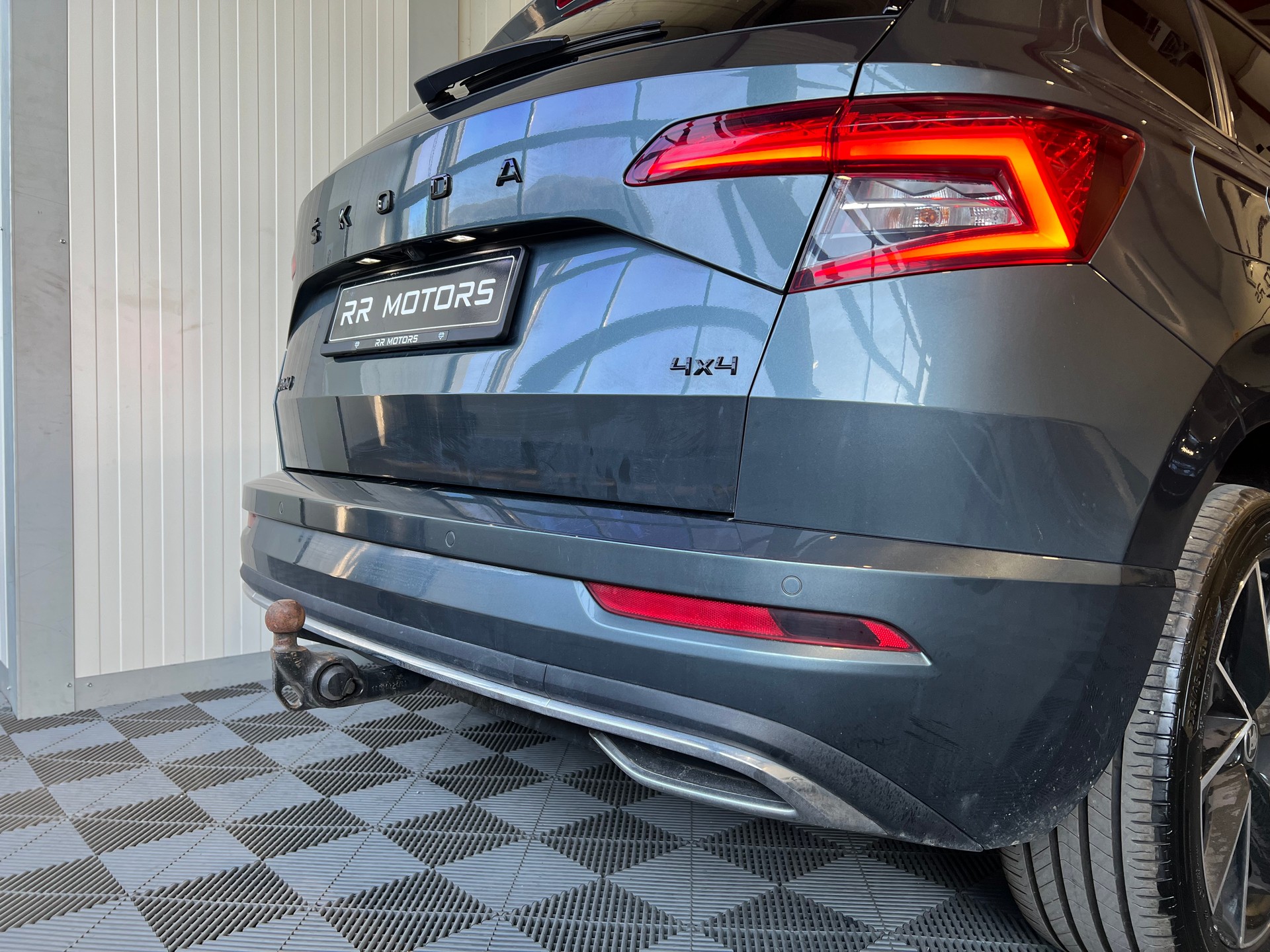 SKODA Karoq 2.0 TSI SportLine 4x4 DSG-image-4