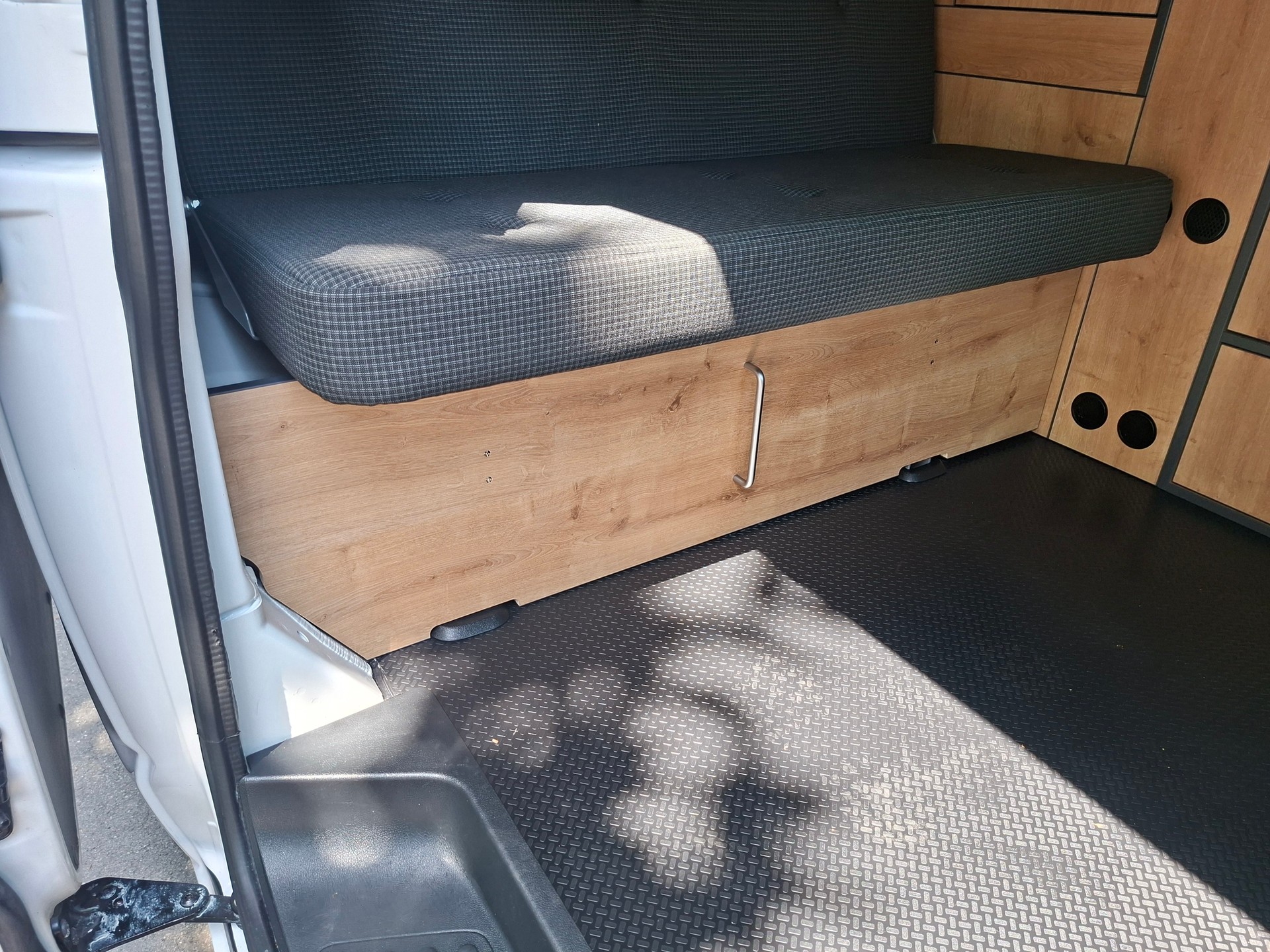 VW VW T6.1 2.0 TDI MareMonti COMFORT Camper 5Sitze-image-11