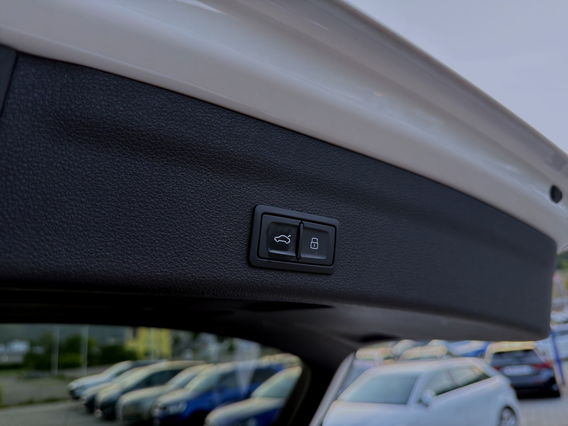 AUDI S6 Avant 3.0 TDI quattro tiptronic*Frisch ab MFK,1 Jahr oder 20000km Garantie*-image-16