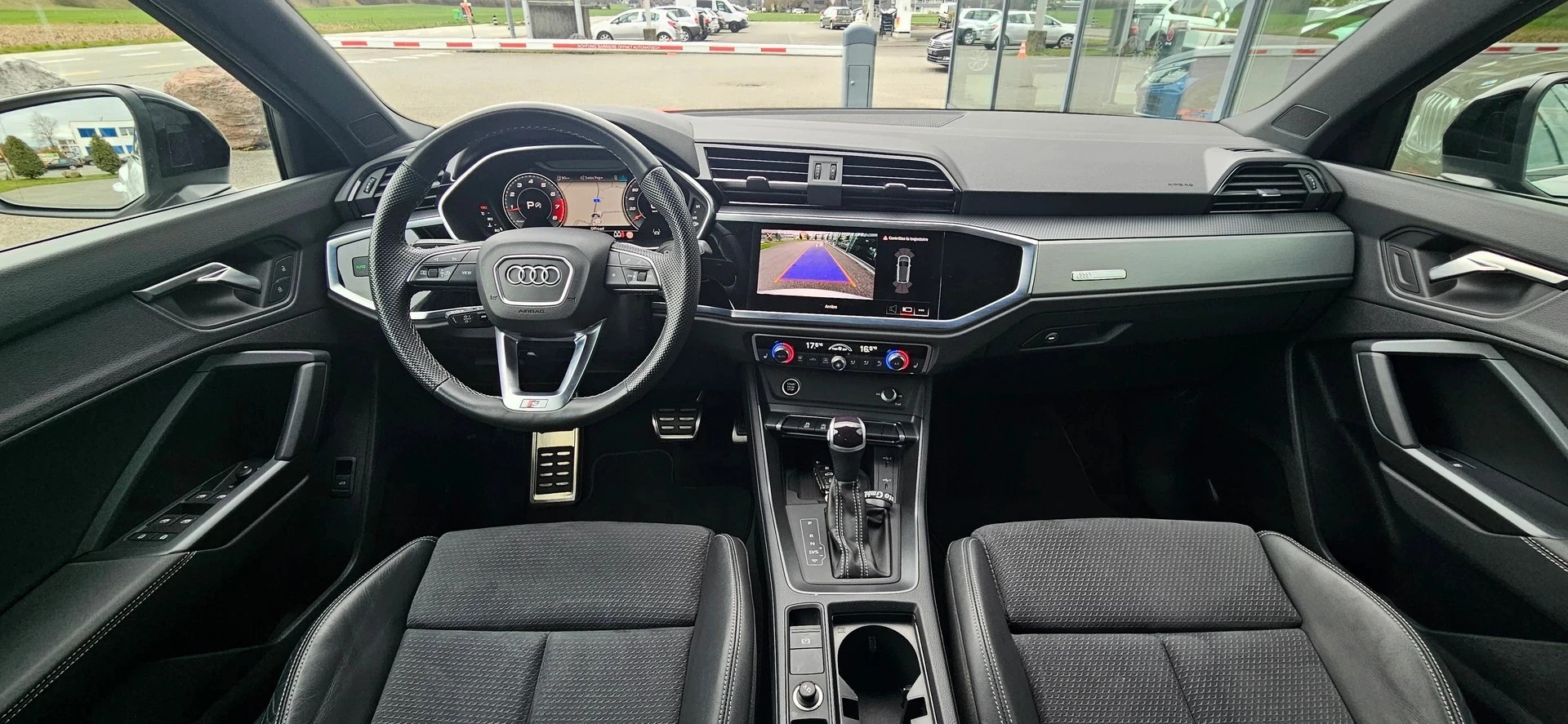 AUDI Q3 Sportback 35 TFSI S line Attraction S-tronic-image-9