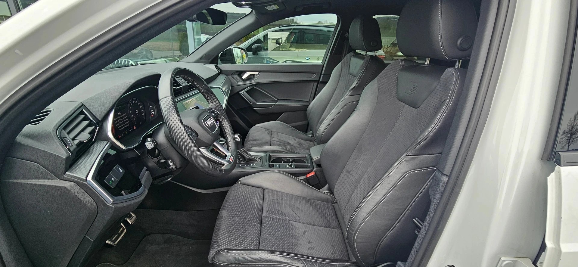 AUDI Q3 Sportback 35 TFSI S line Attraction S-tronic-image-11
