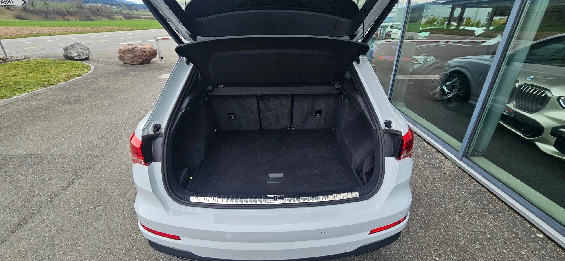 AUDI Q3 Sportback 35 TFSI S line Attraction S-tronic-image-6