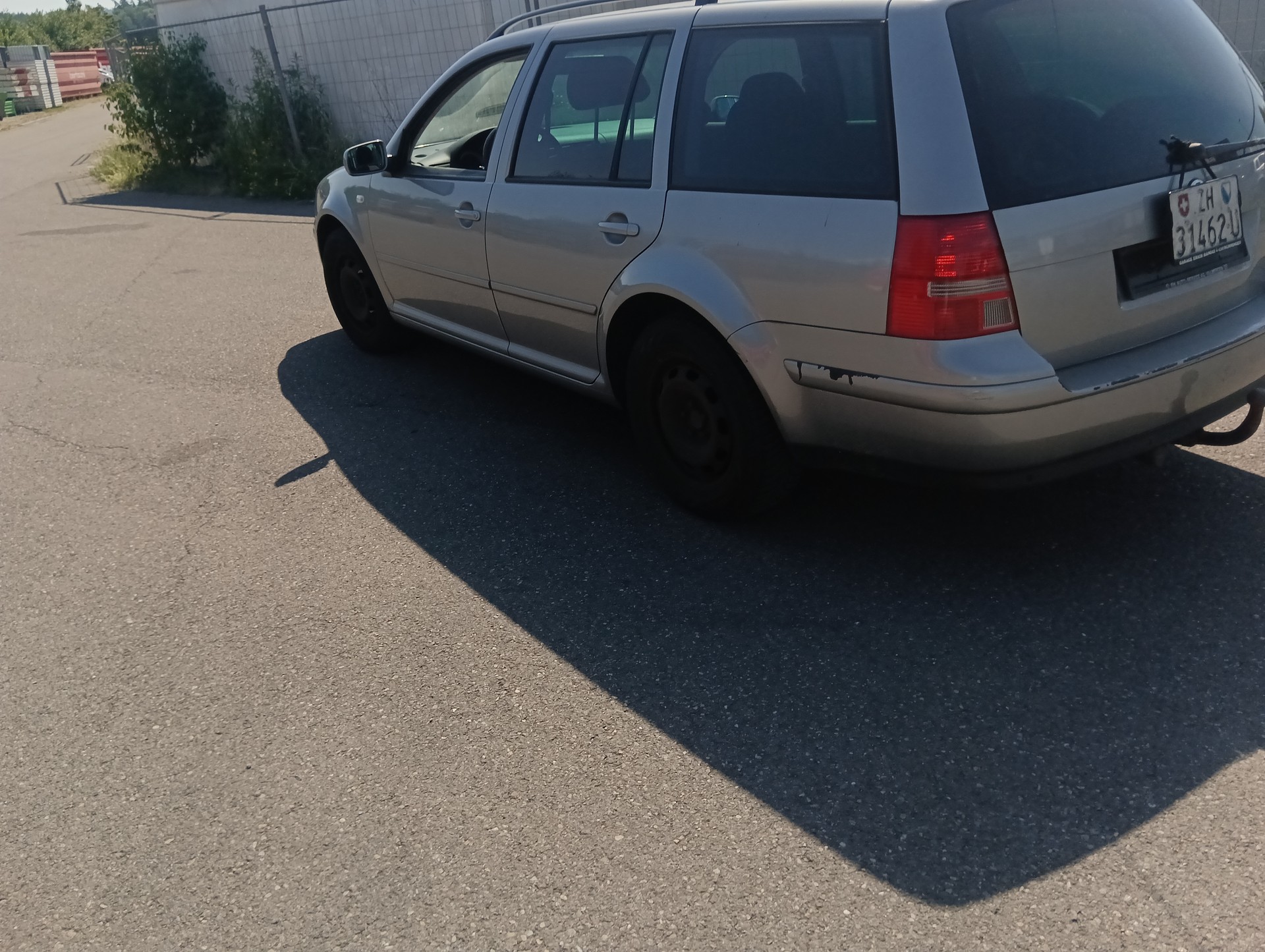 VW GOLF-image-2