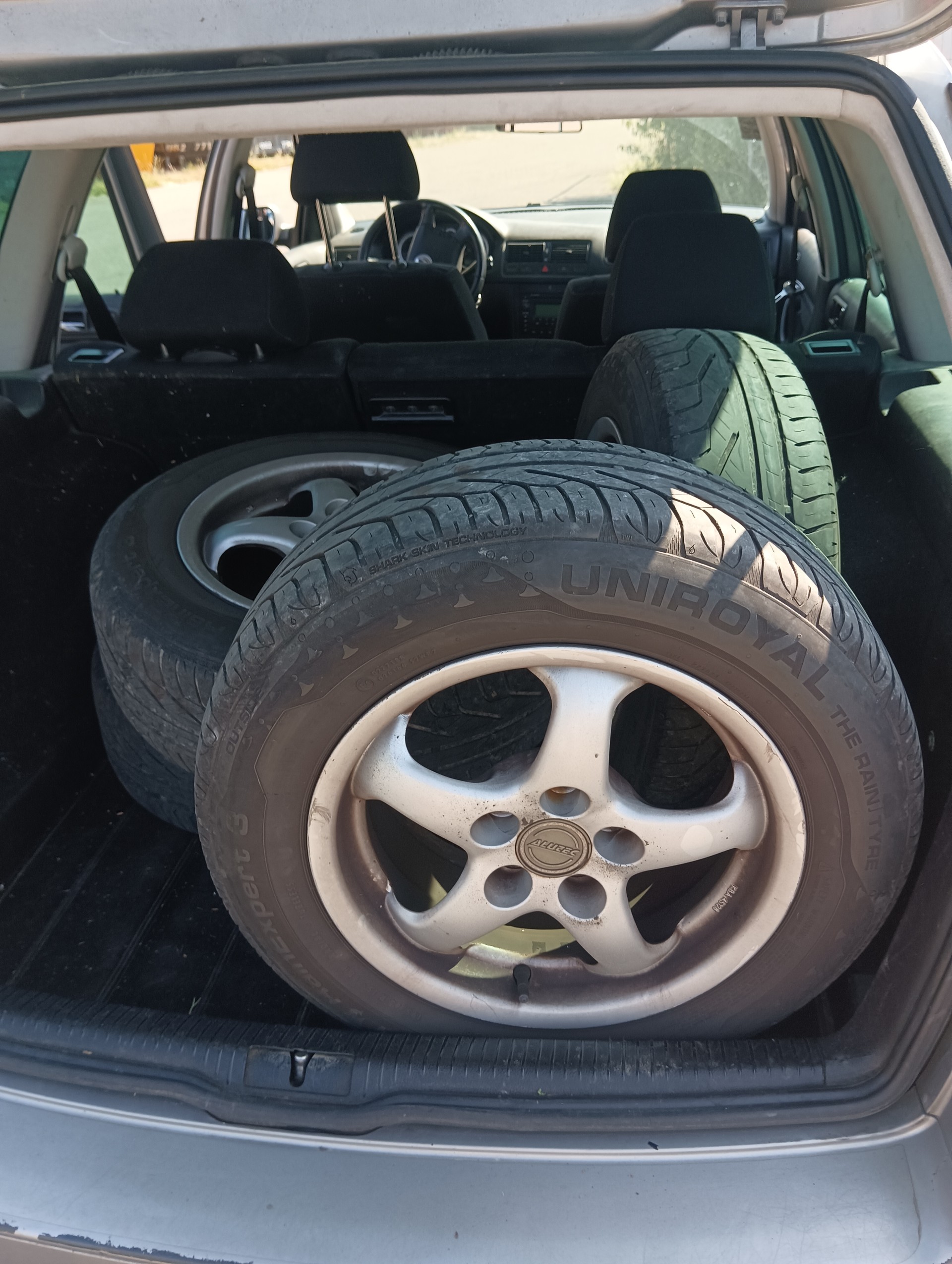 VW GOLF-image-3