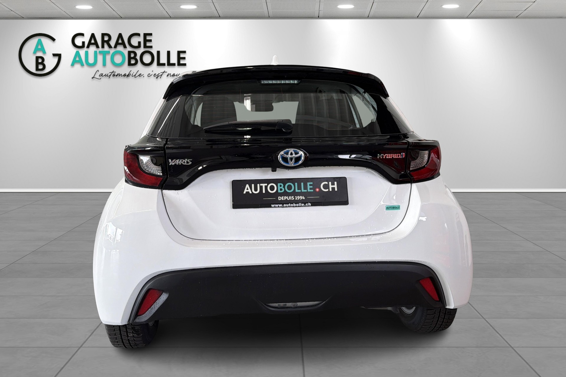 TOYOTA Yaris 1.5 Comfort e-CVT-image-5