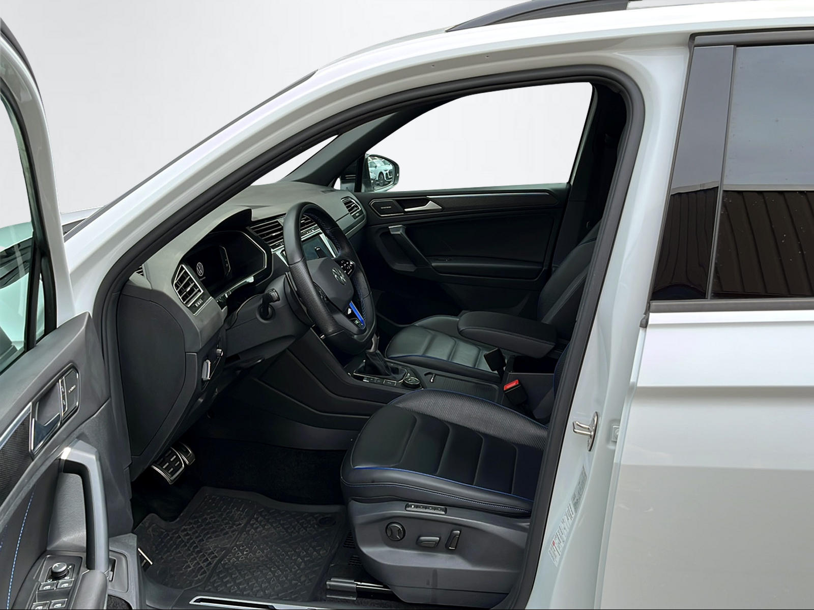 VW Tiguan 2.0 TSI R DSG-image-7
