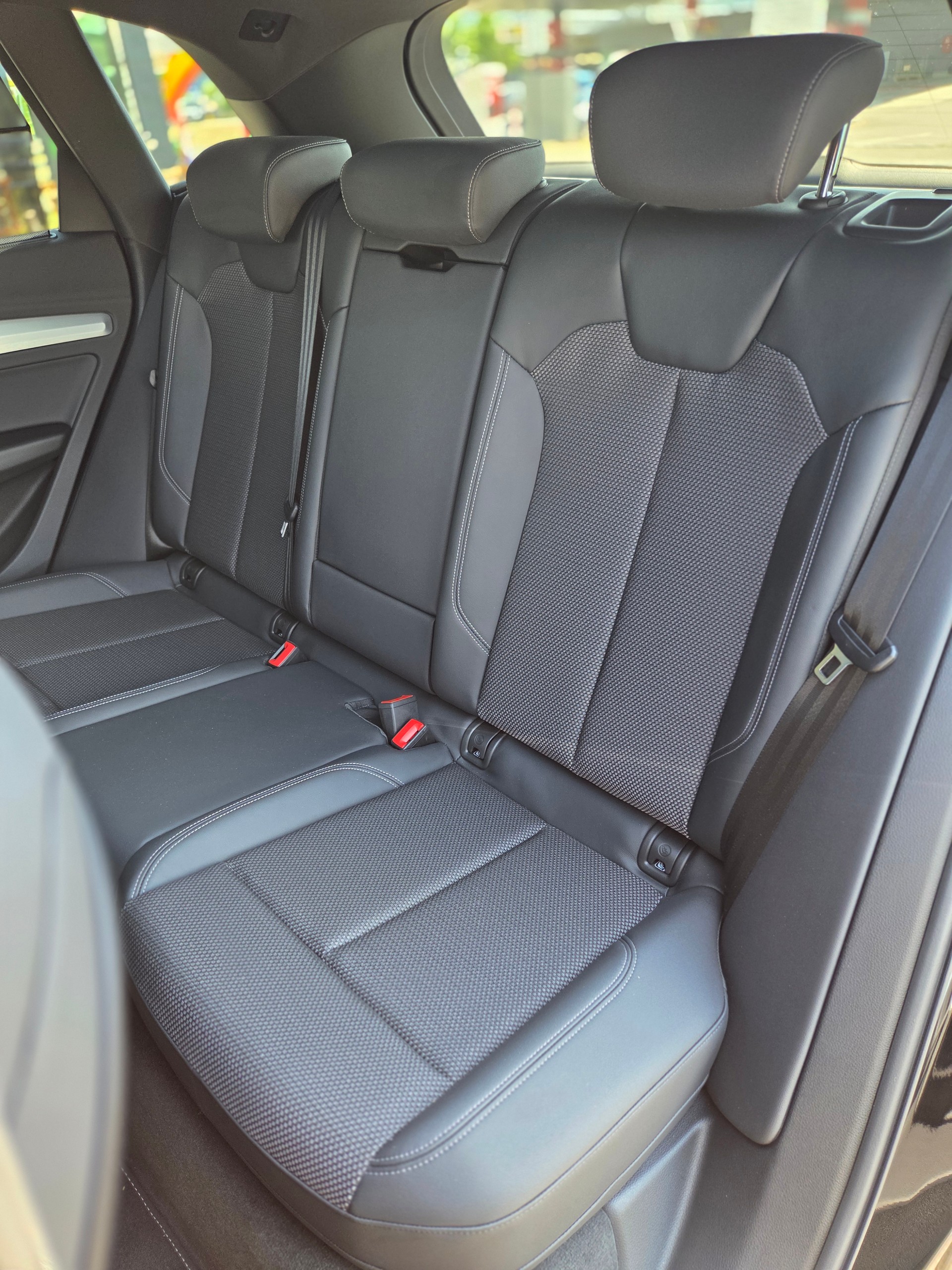 AUDI Q5 40 TDI S-line quattro S-tronic-image-9
