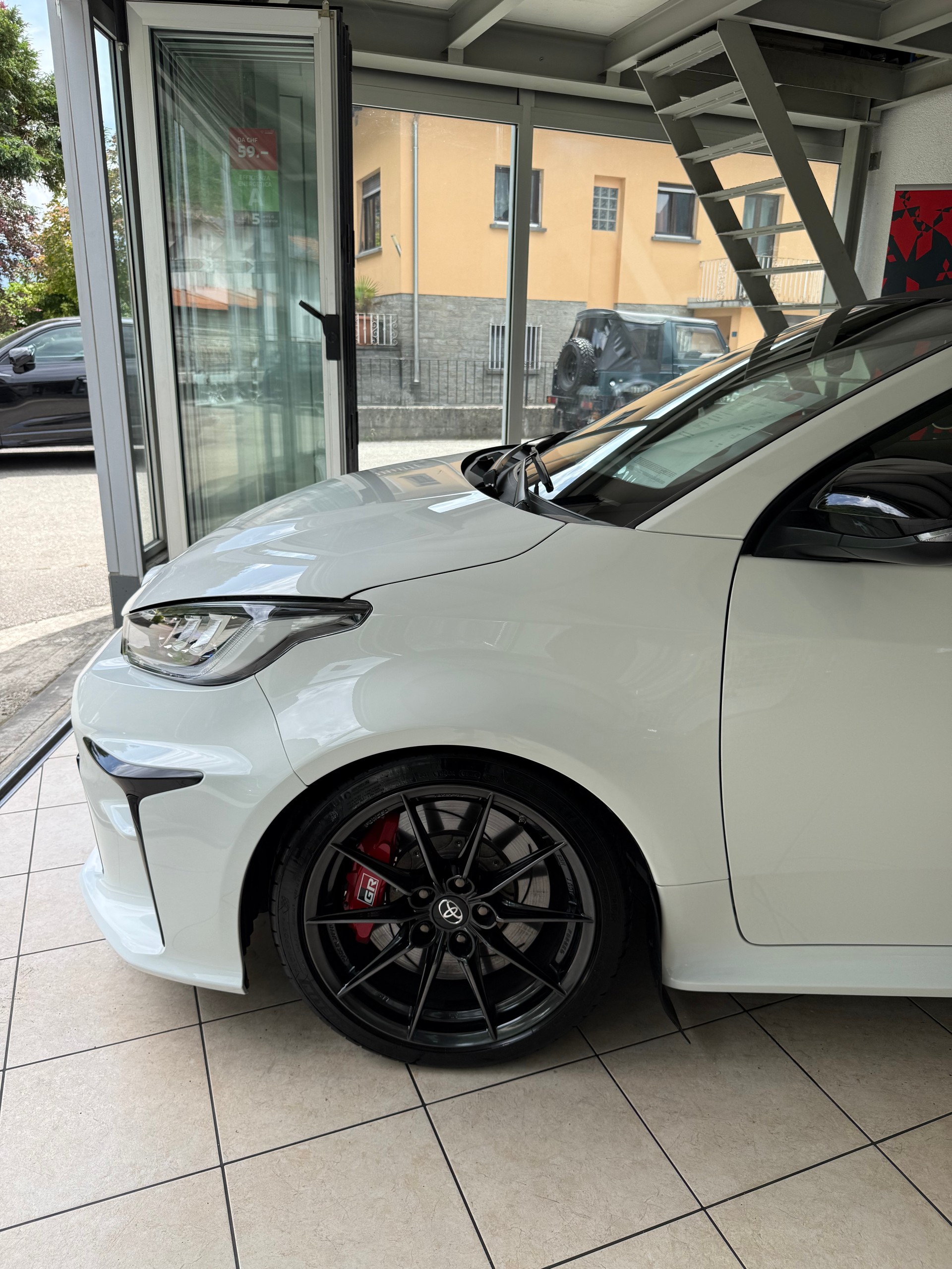 TOYOTA Yaris 1.6 GR Sport-image-1