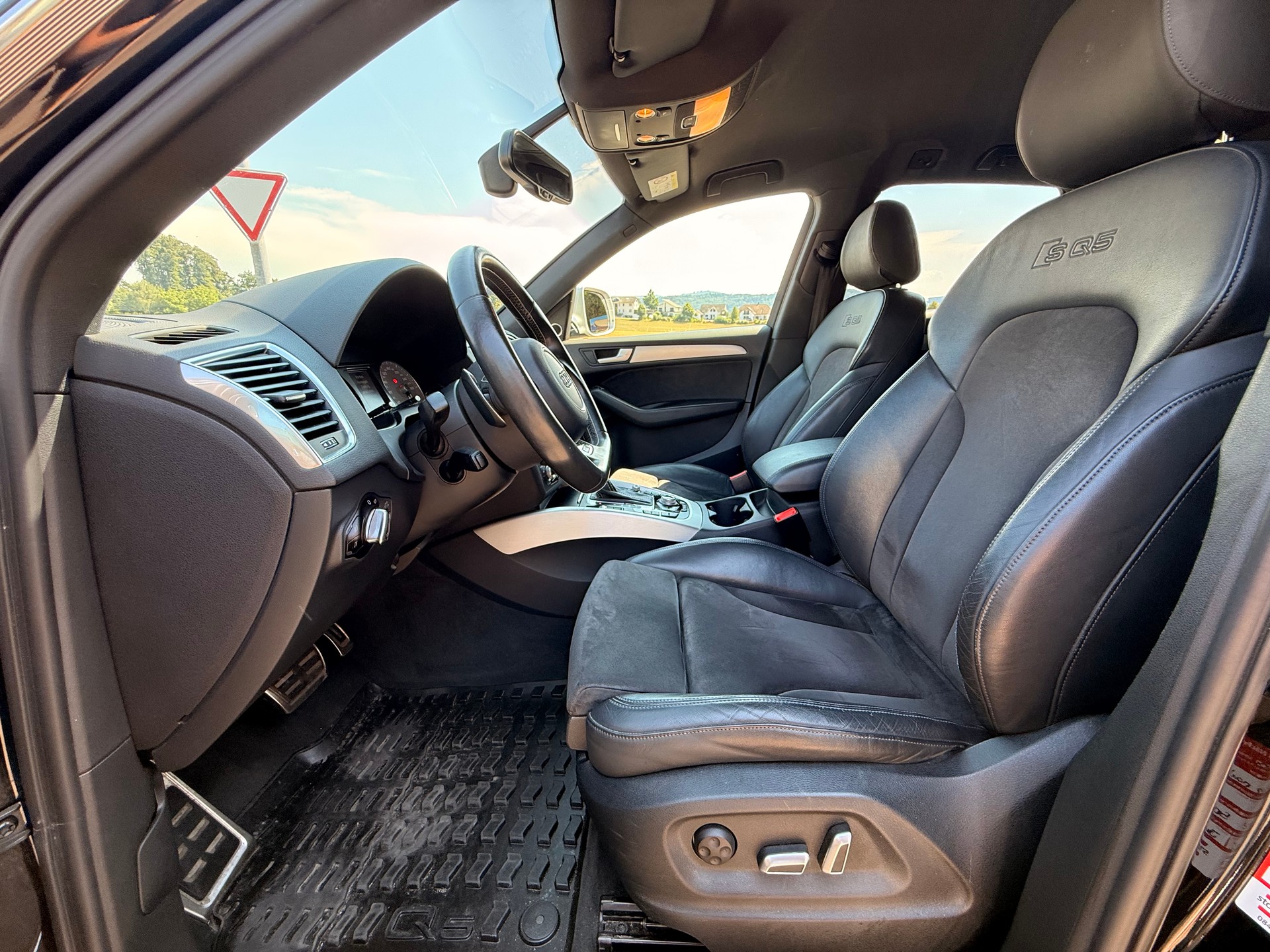 AUDI SQ5 3.0 TDI quattro tiptronic-image-9
