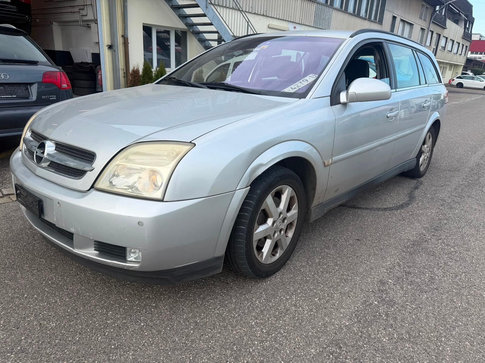 OPEL Vectra Caravan 2.2 Elegance-image-6