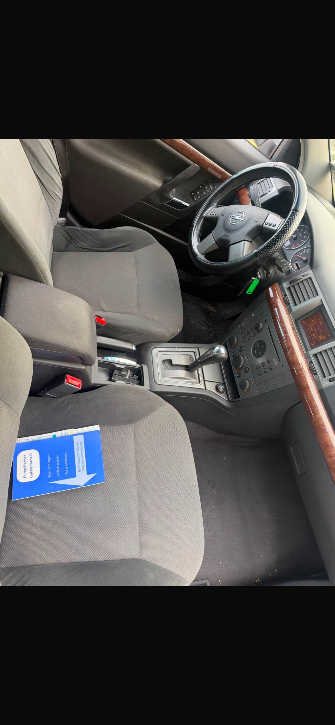 OPEL Vectra Caravan 2.2 Elegance-image-12
