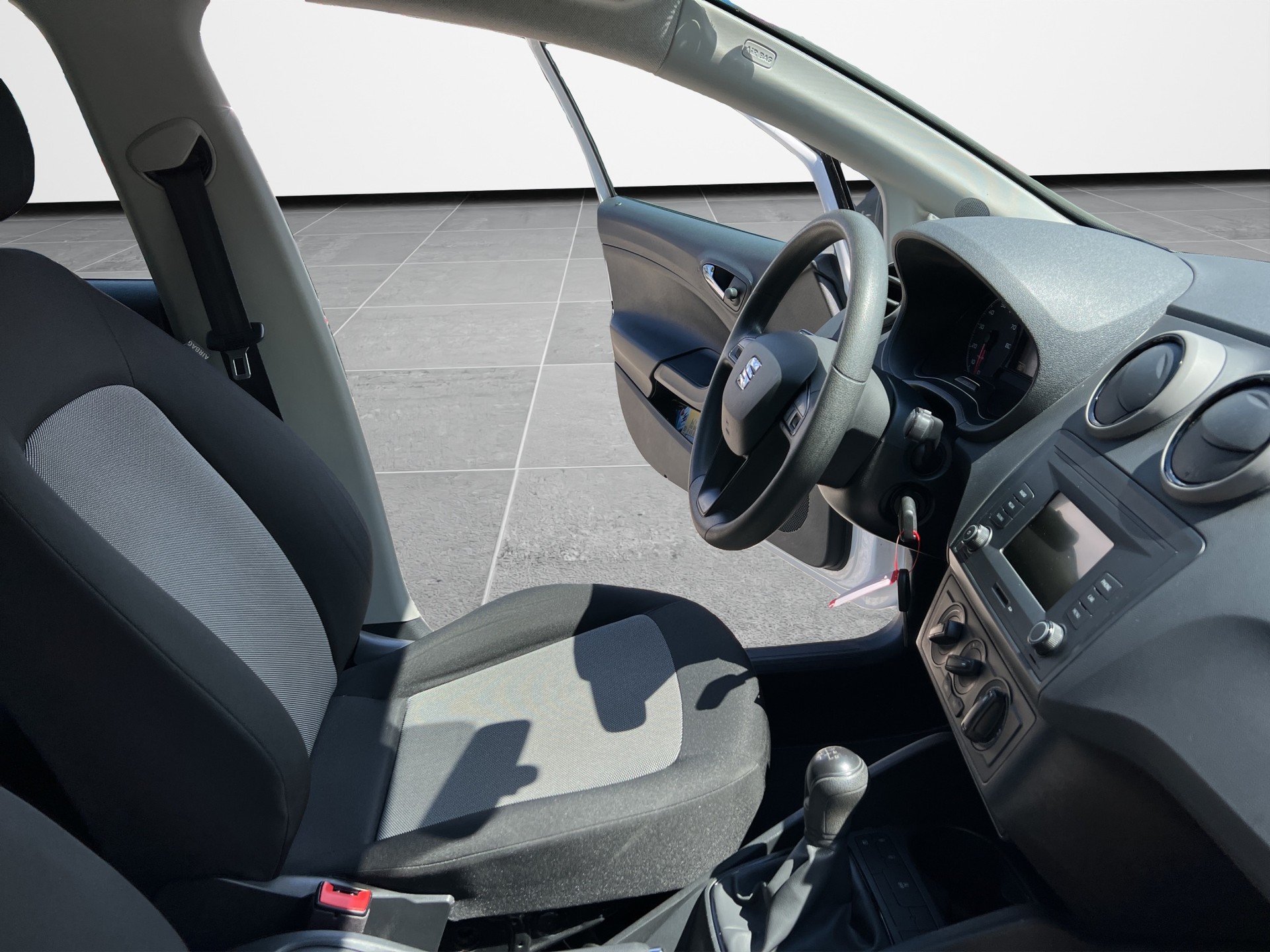 SEAT Ibiza 1.0 EcoTSI Referenc-image-14