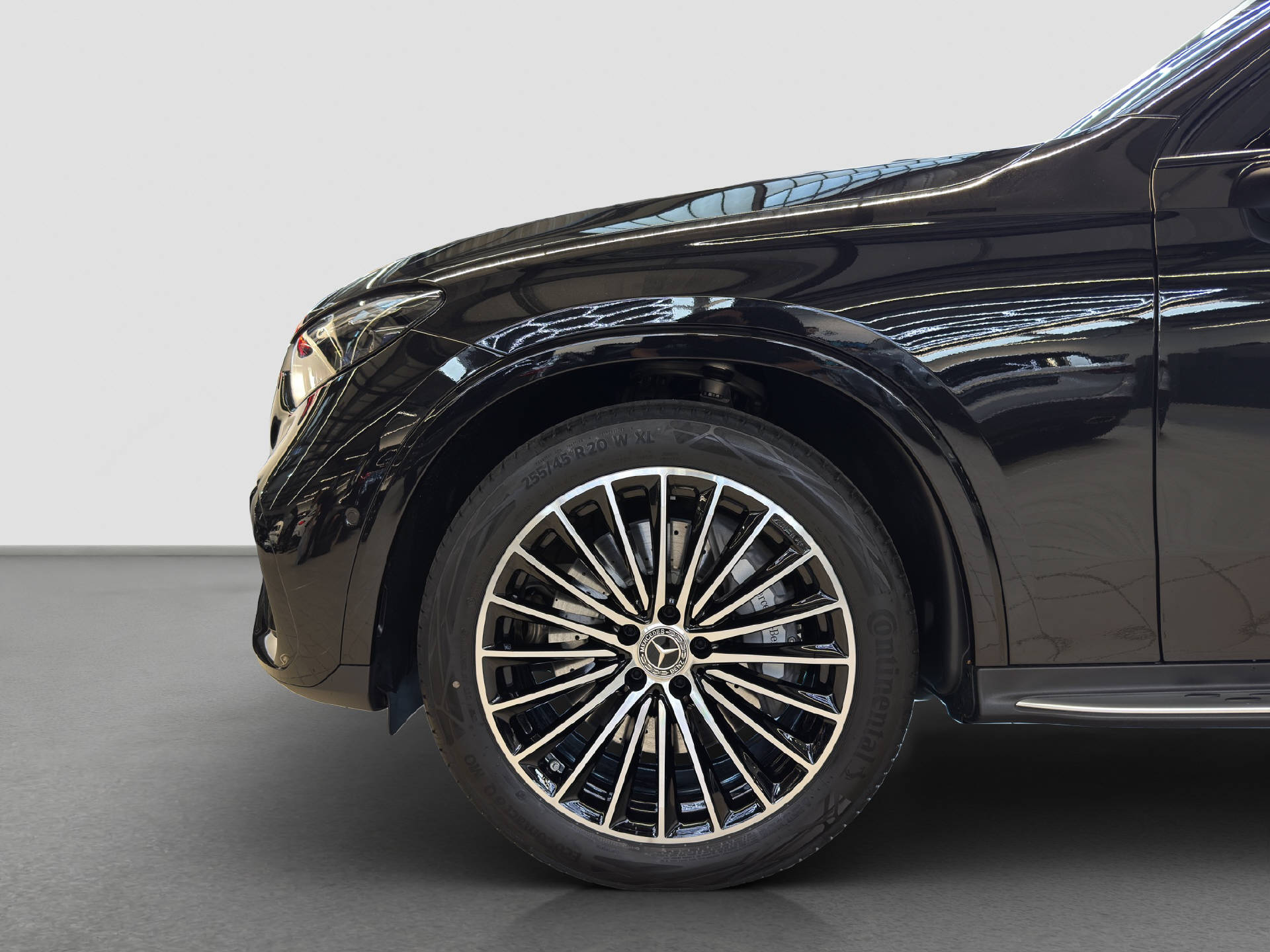 MERCEDES-BENZ GLC 300 AMG Line 4MATIC-image-5