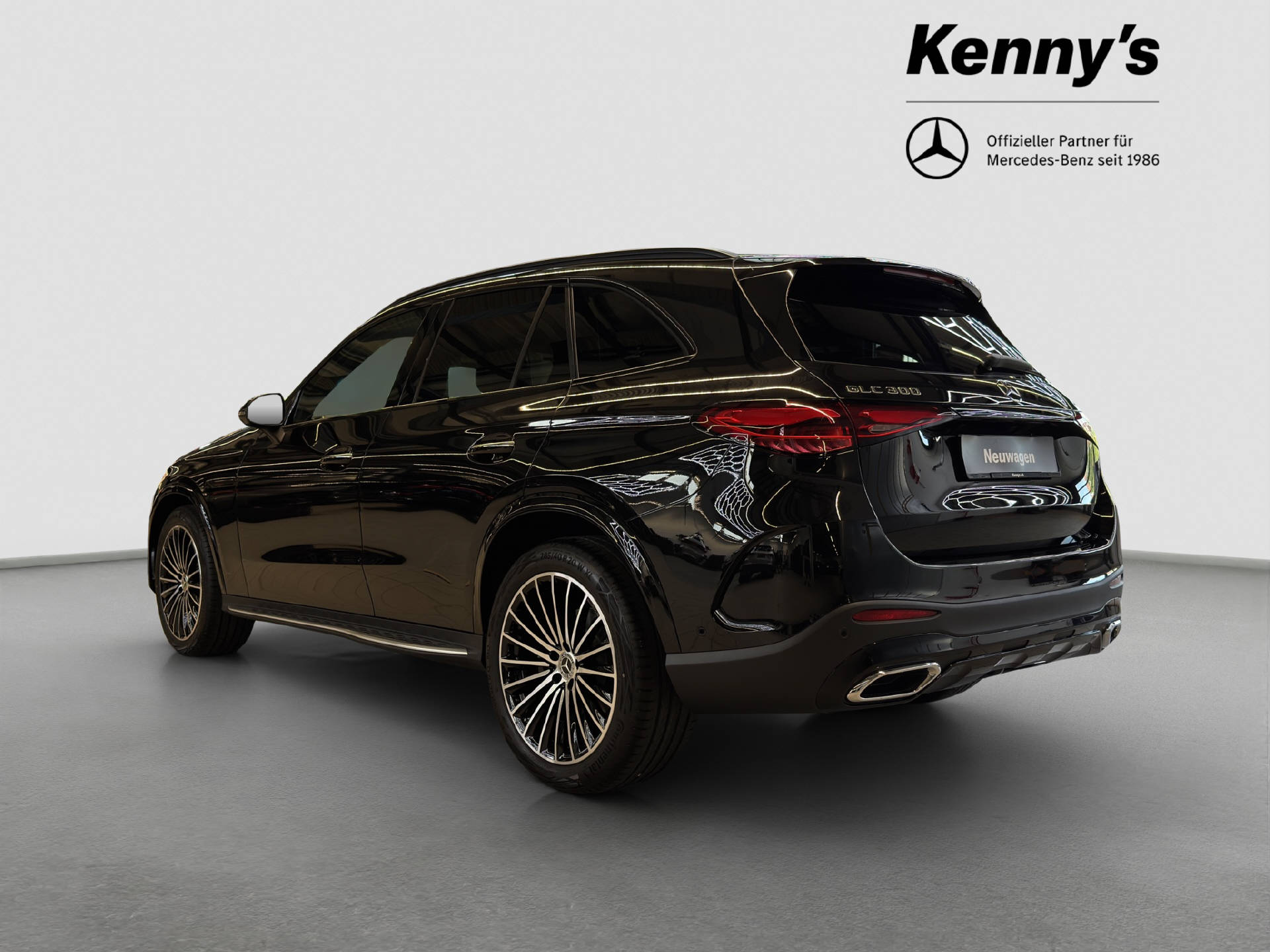 MERCEDES-BENZ GLC 300 AMG Line 4MATIC-image-3