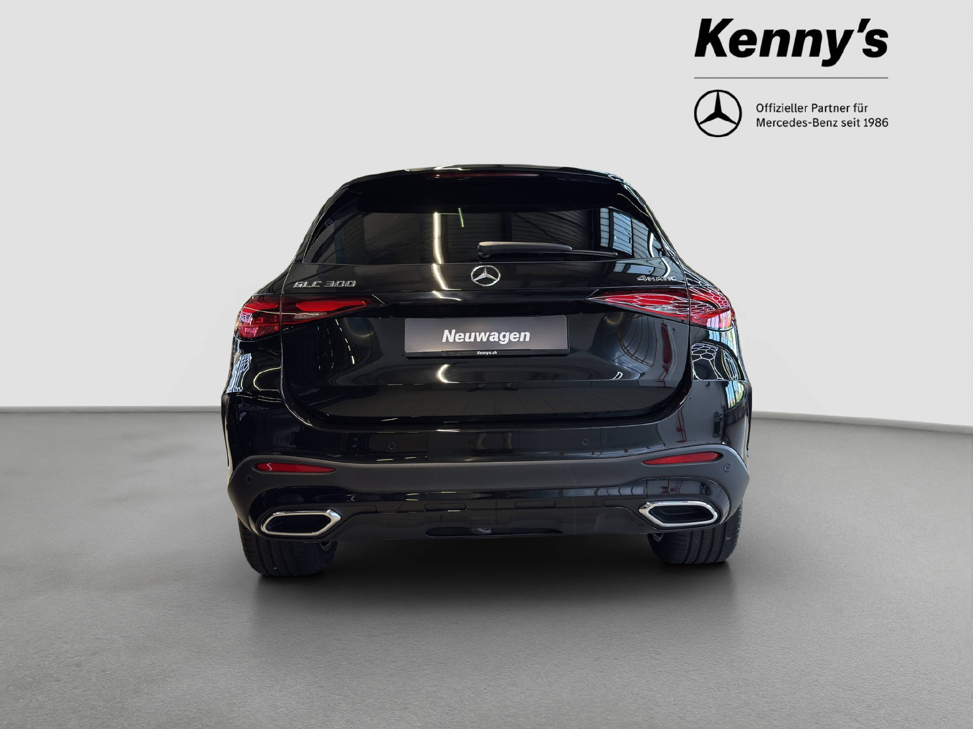 MERCEDES-BENZ GLC 300 AMG Line 4MATIC-image-4