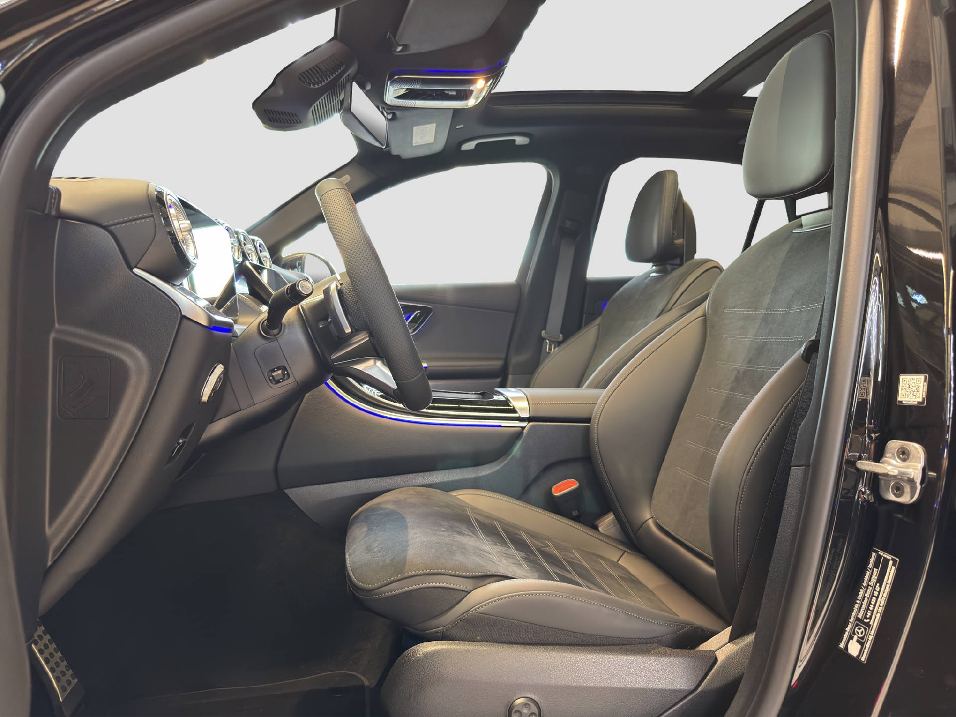 MERCEDES-BENZ GLC 300 AMG Line 4MATIC-image-6