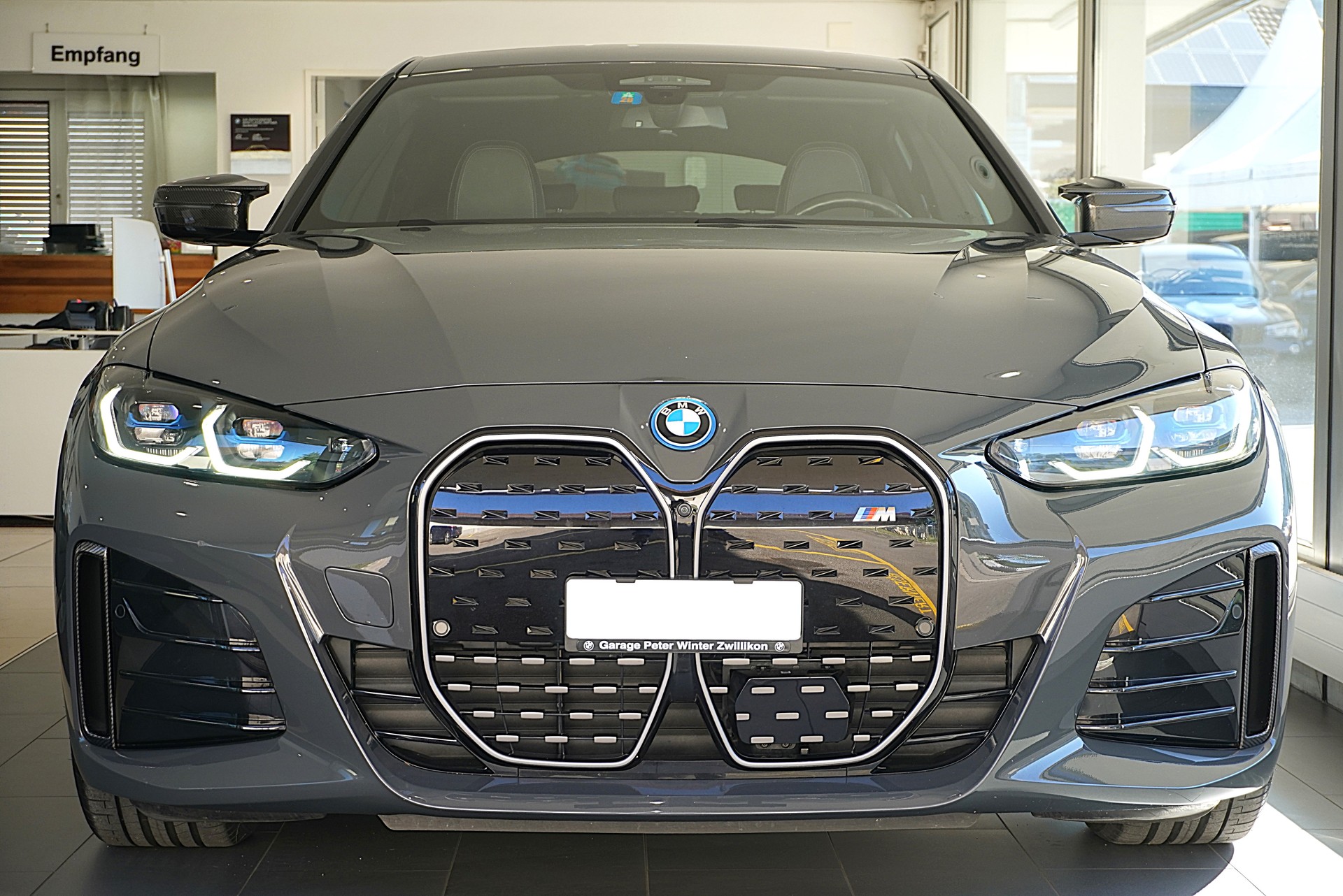 BMW i4 M50 M Sport Pro-image-1