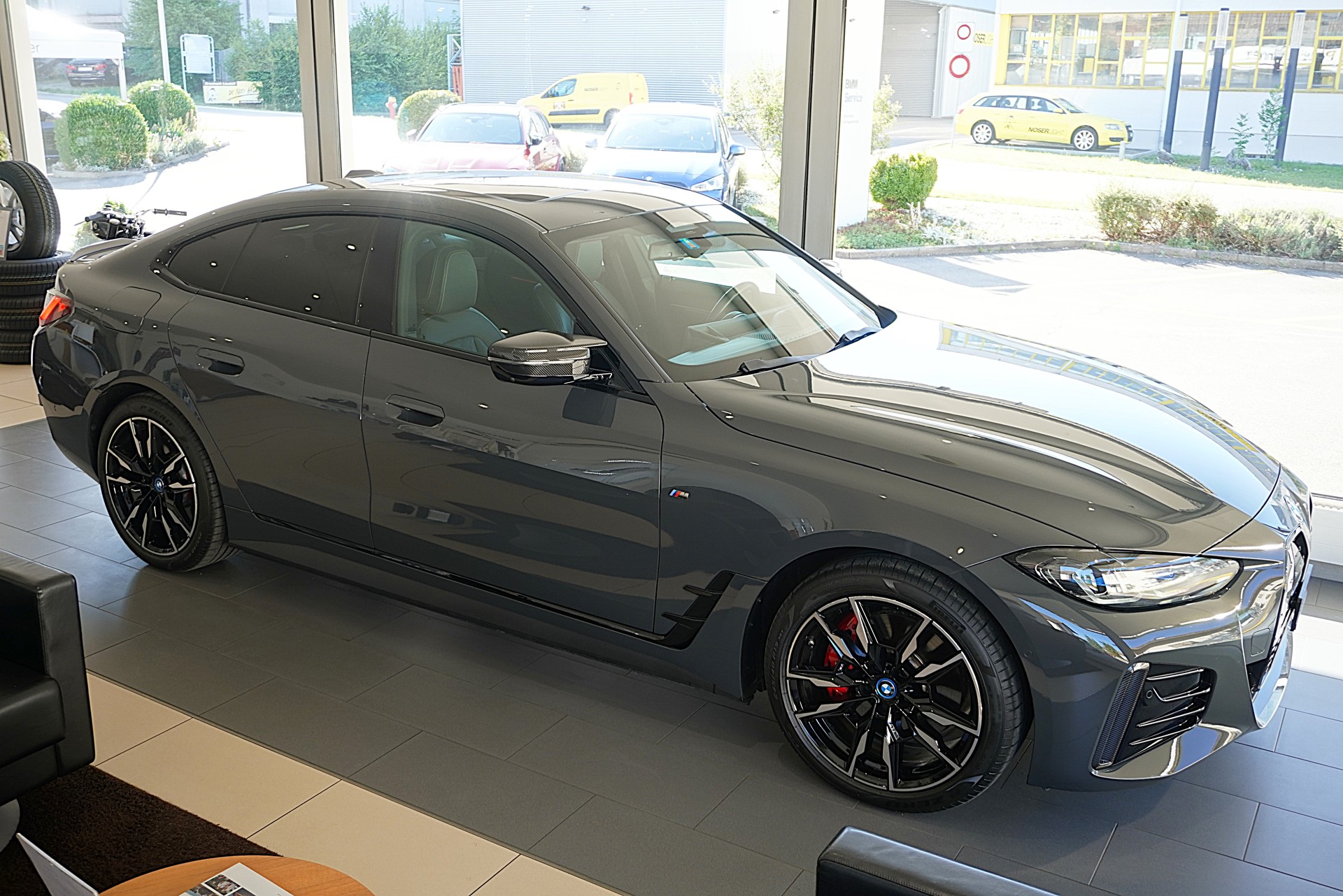BMW i4 M50 M Sport Pro-image-2