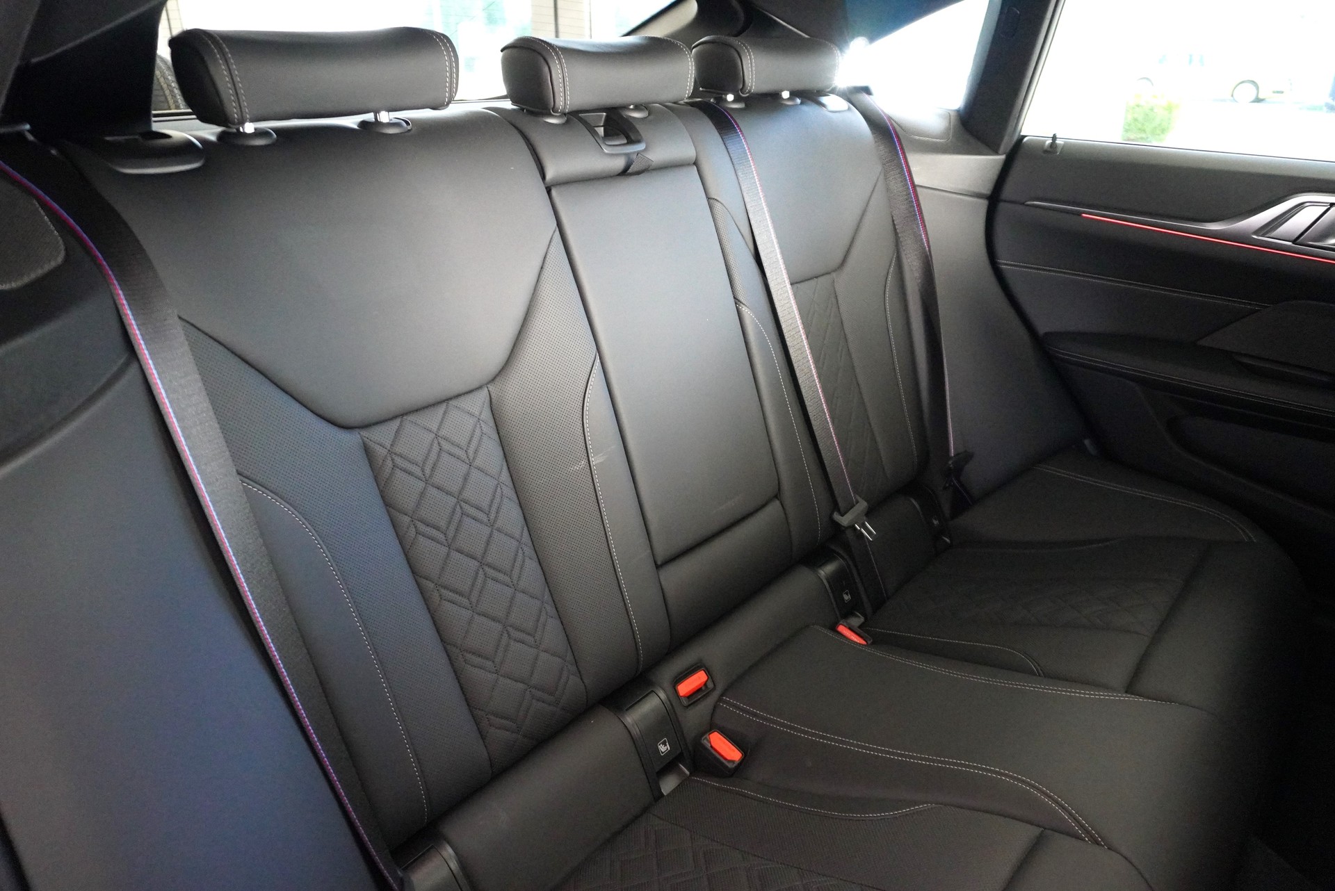 BMW i4 M50 M Sport Pro-image-15