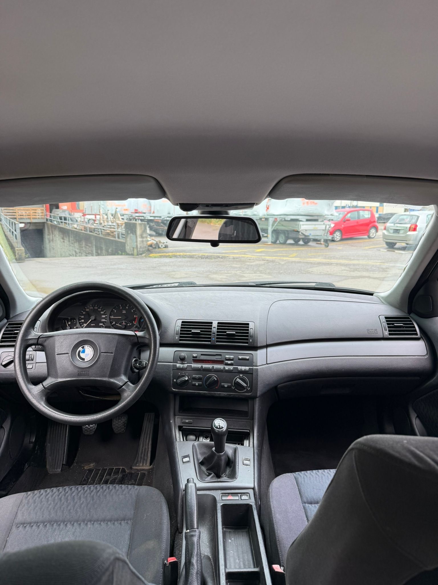 BMW 316i-image-8
