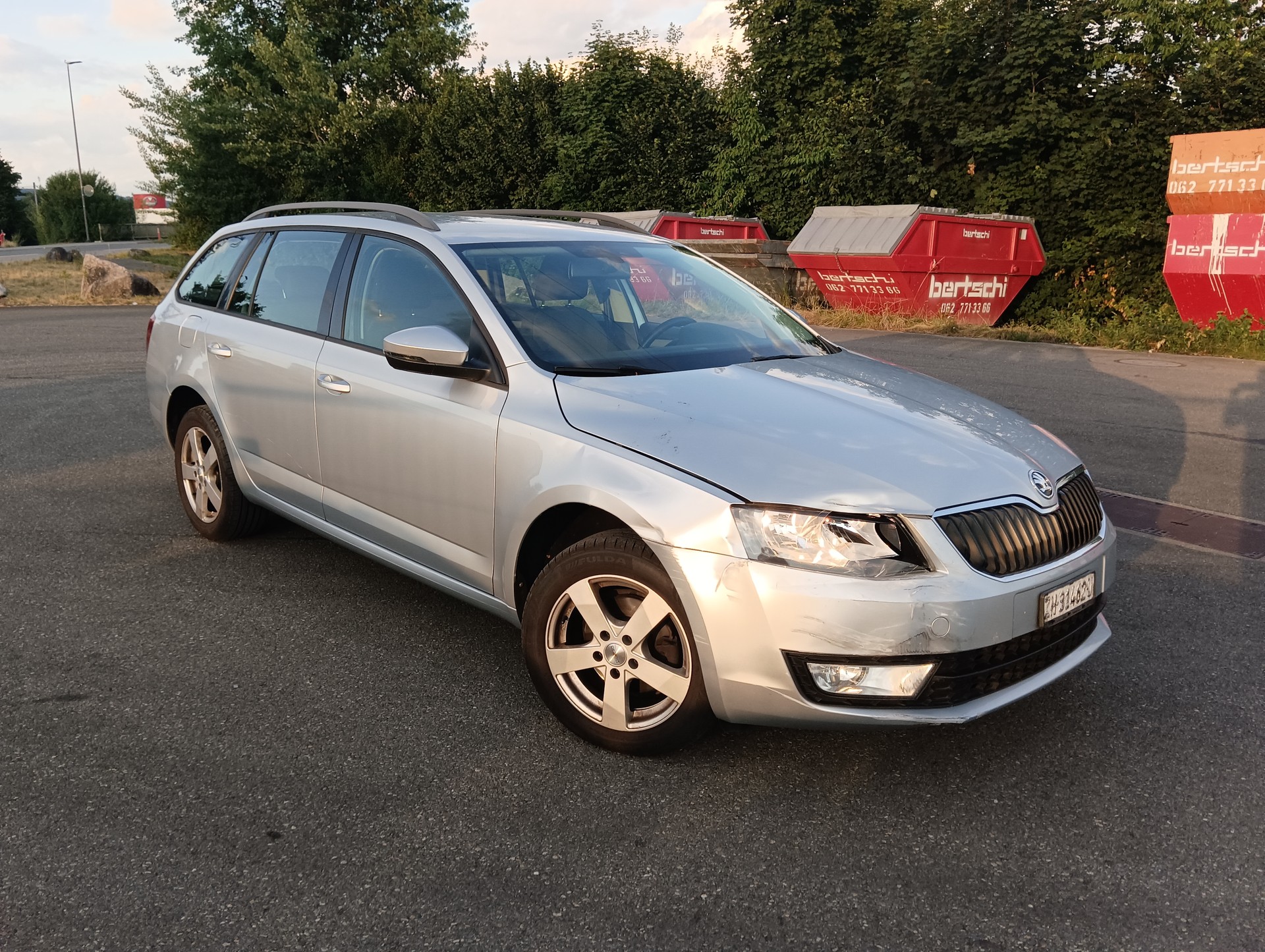 SKODA Octavia Combi 1.6 TDI Ambition DSG-image-1