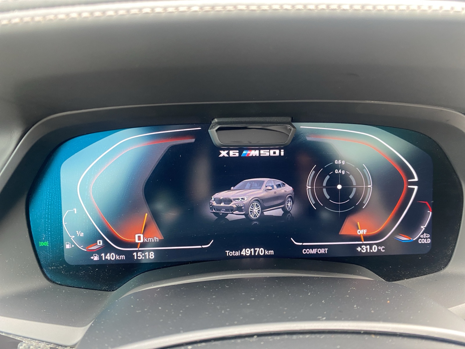 BMW X6 M50i-image-18