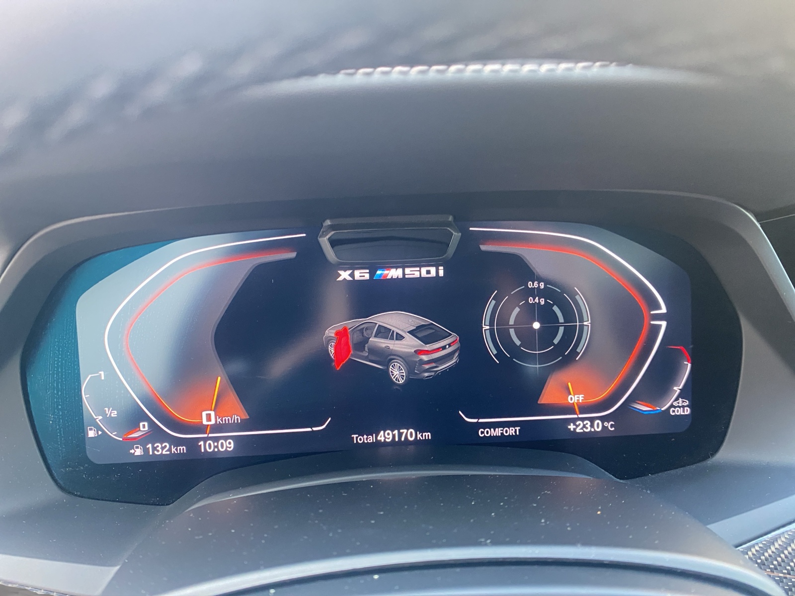 BMW X6 M50i-image-18
