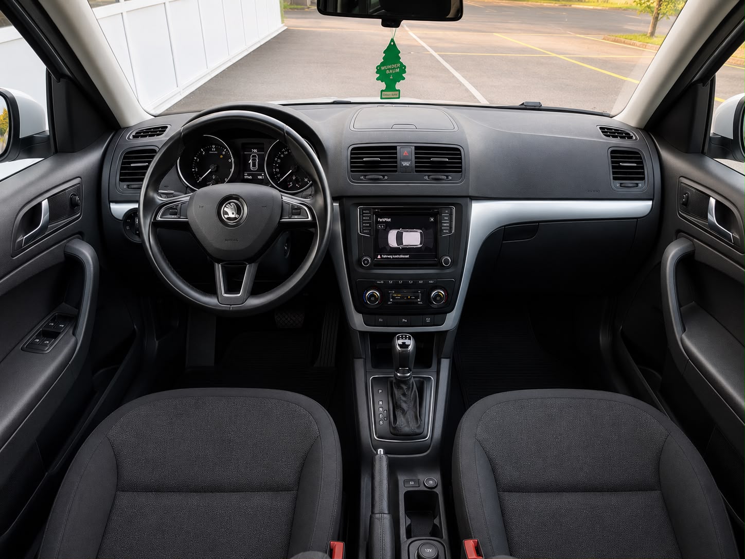SKODA Yeti 1.4 TSI Active Outdoor 4x4 DSG-image-8