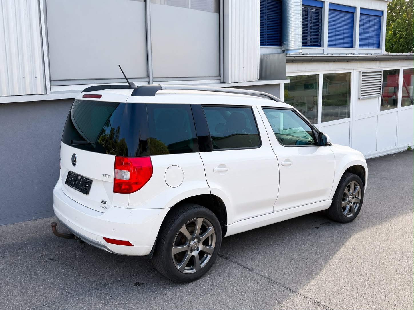 SKODA Yeti 1.4 TSI Active Outdoor 4x4 DSG-image-3