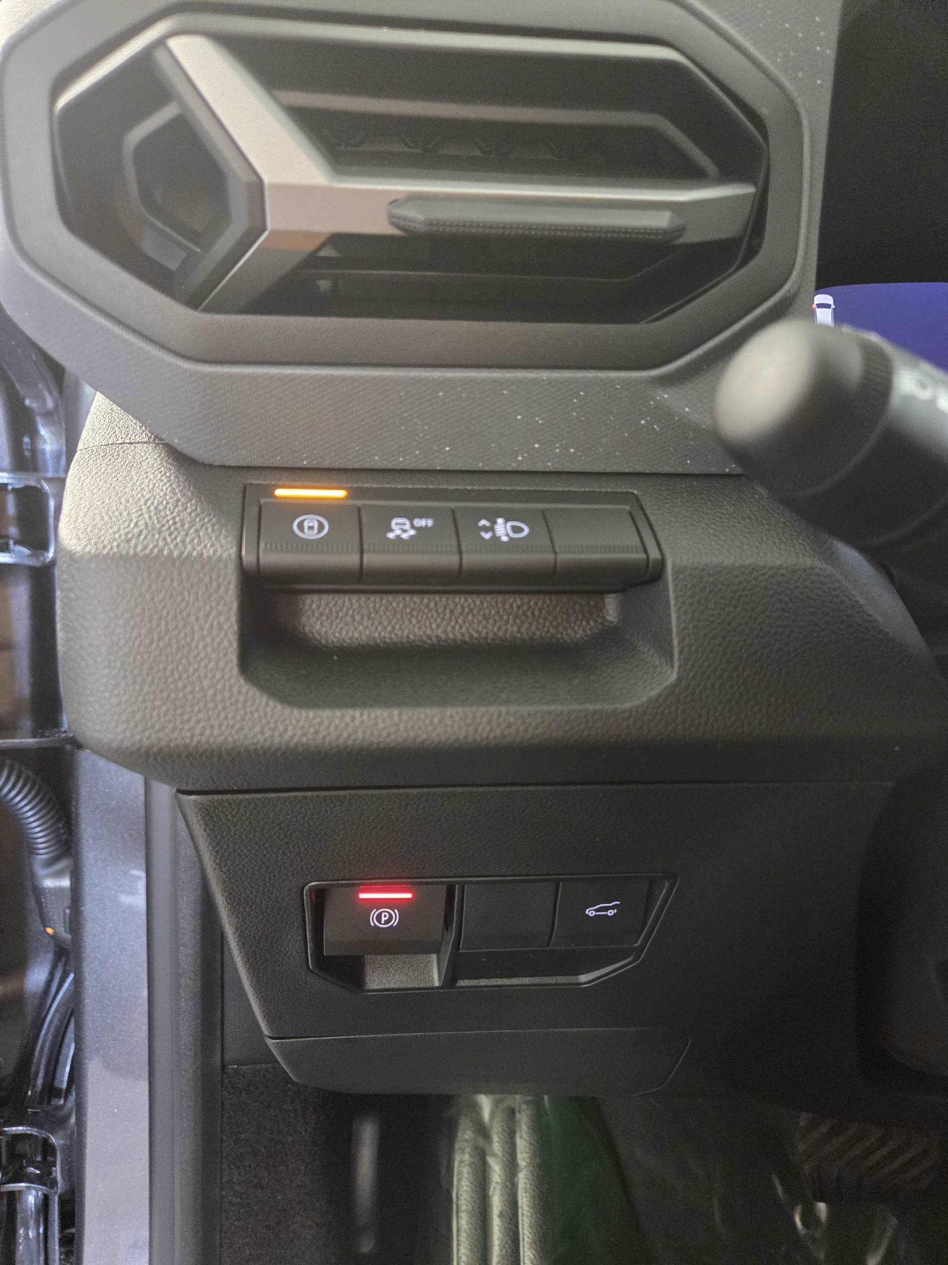 DACIA Bigster 1.2 Hybrid Journey 4WD-image-11