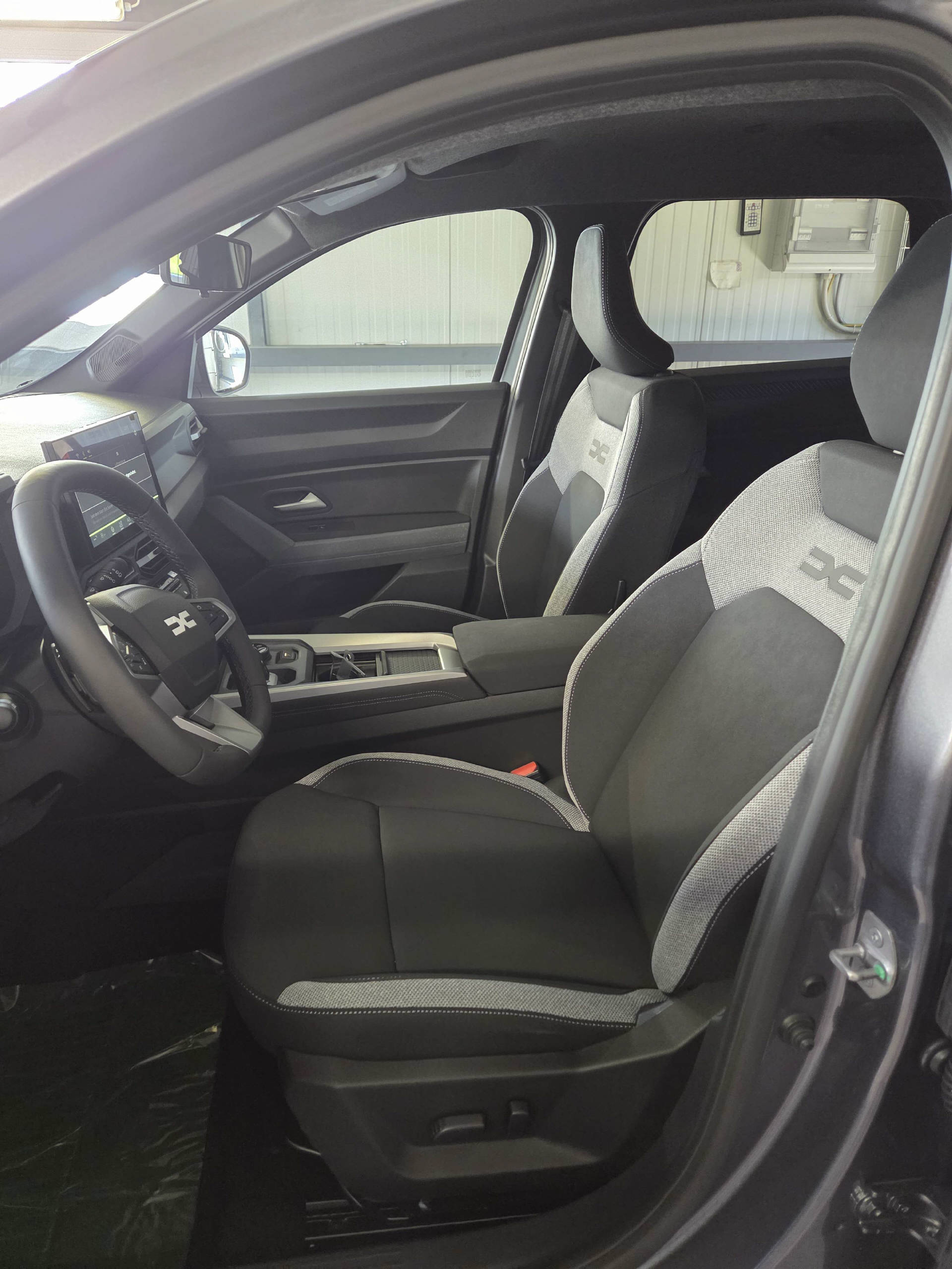 DACIA Bigster 1.2 Hybrid Journey 4WD-image-4