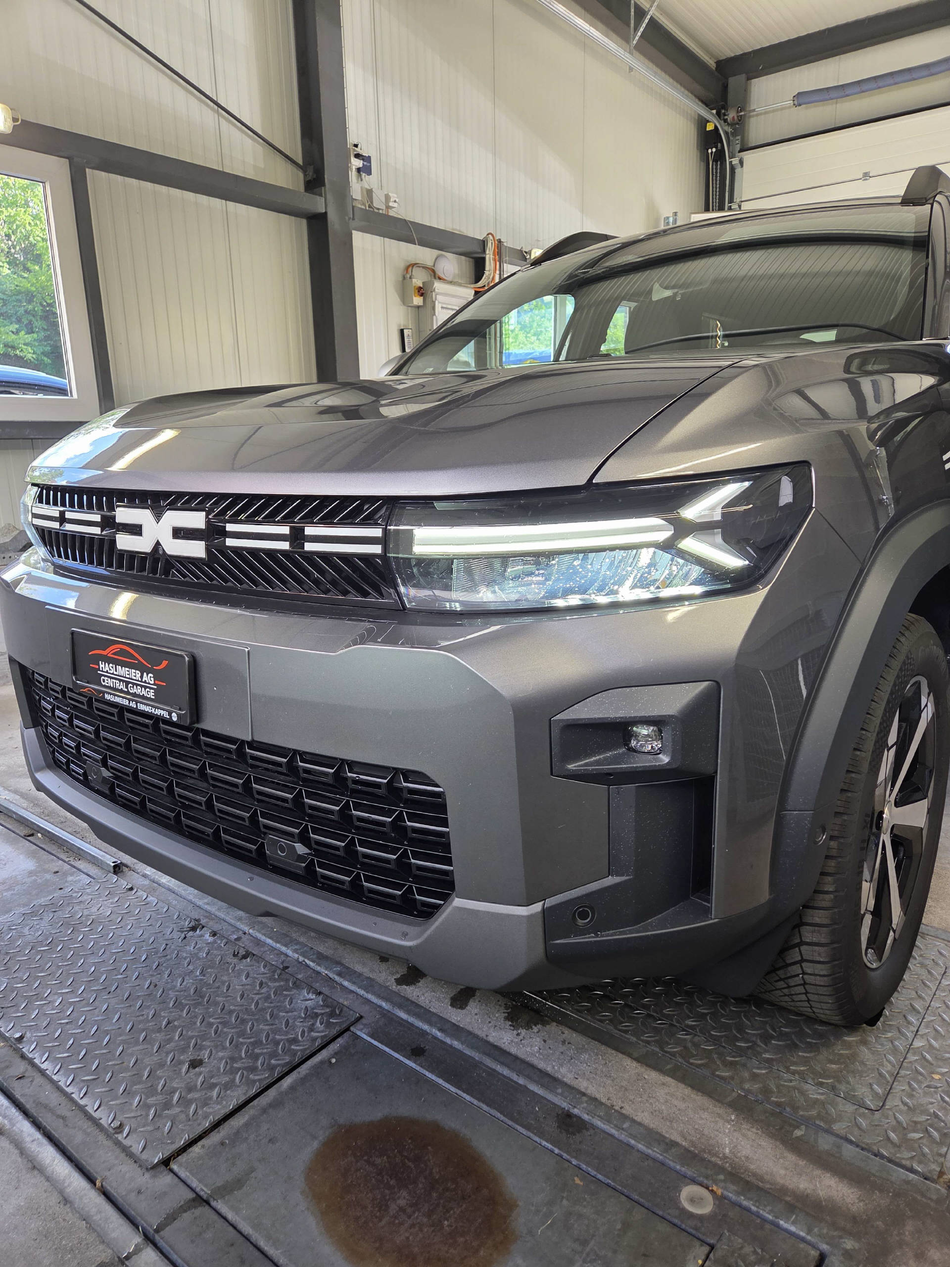DACIA Bigster 1.2 Hybrid Journey 4WD-image-13