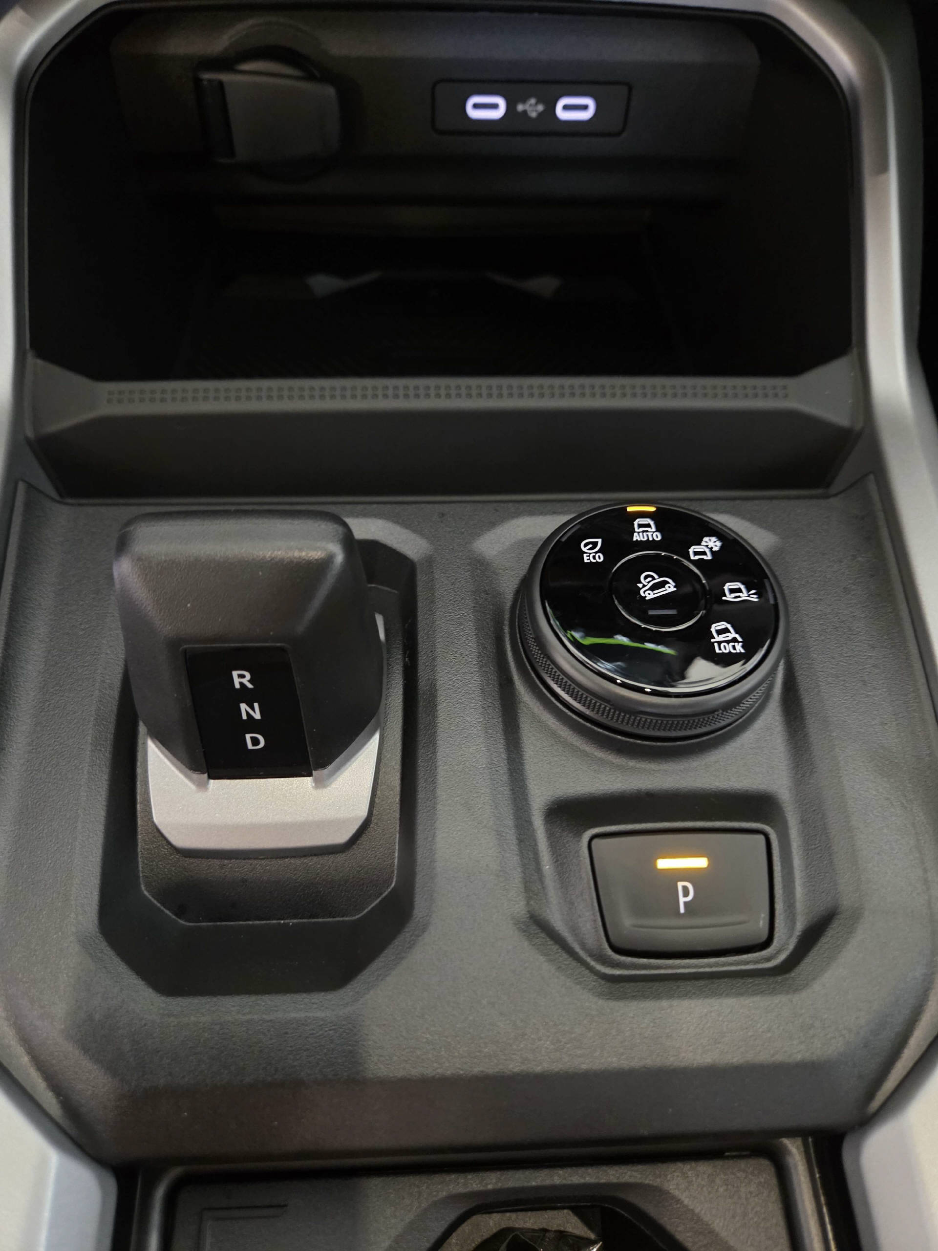 DACIA Bigster 1.2 Hybrid Journey 4WD-image-9