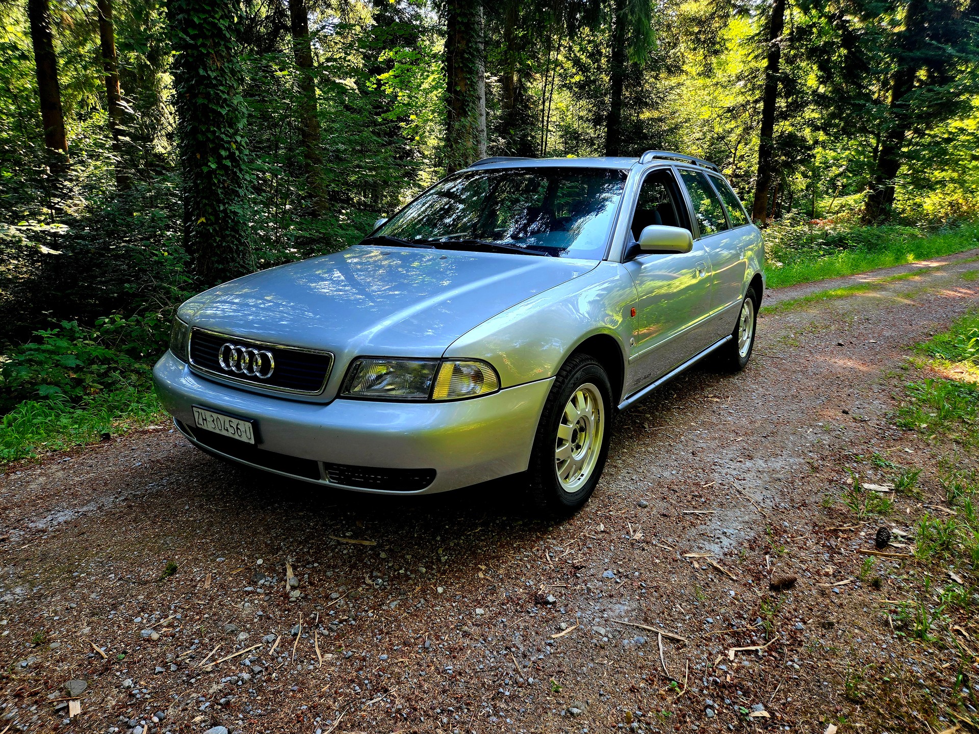 AUDI A4 Avant 1.9 TDI-image-6