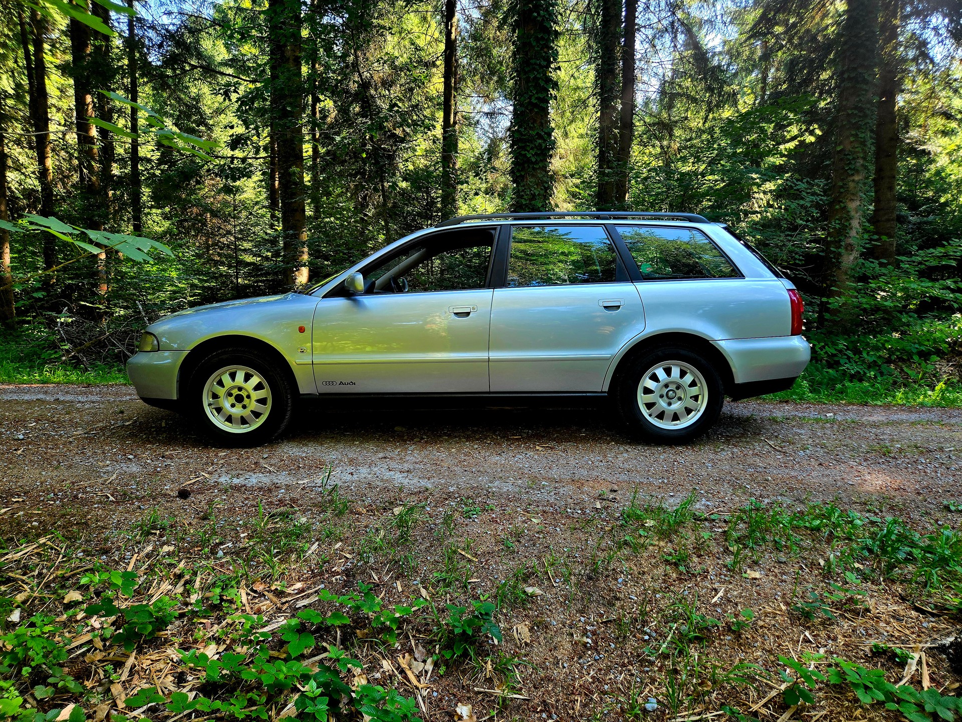 AUDI A4 Avant 1.9 TDI-image-7