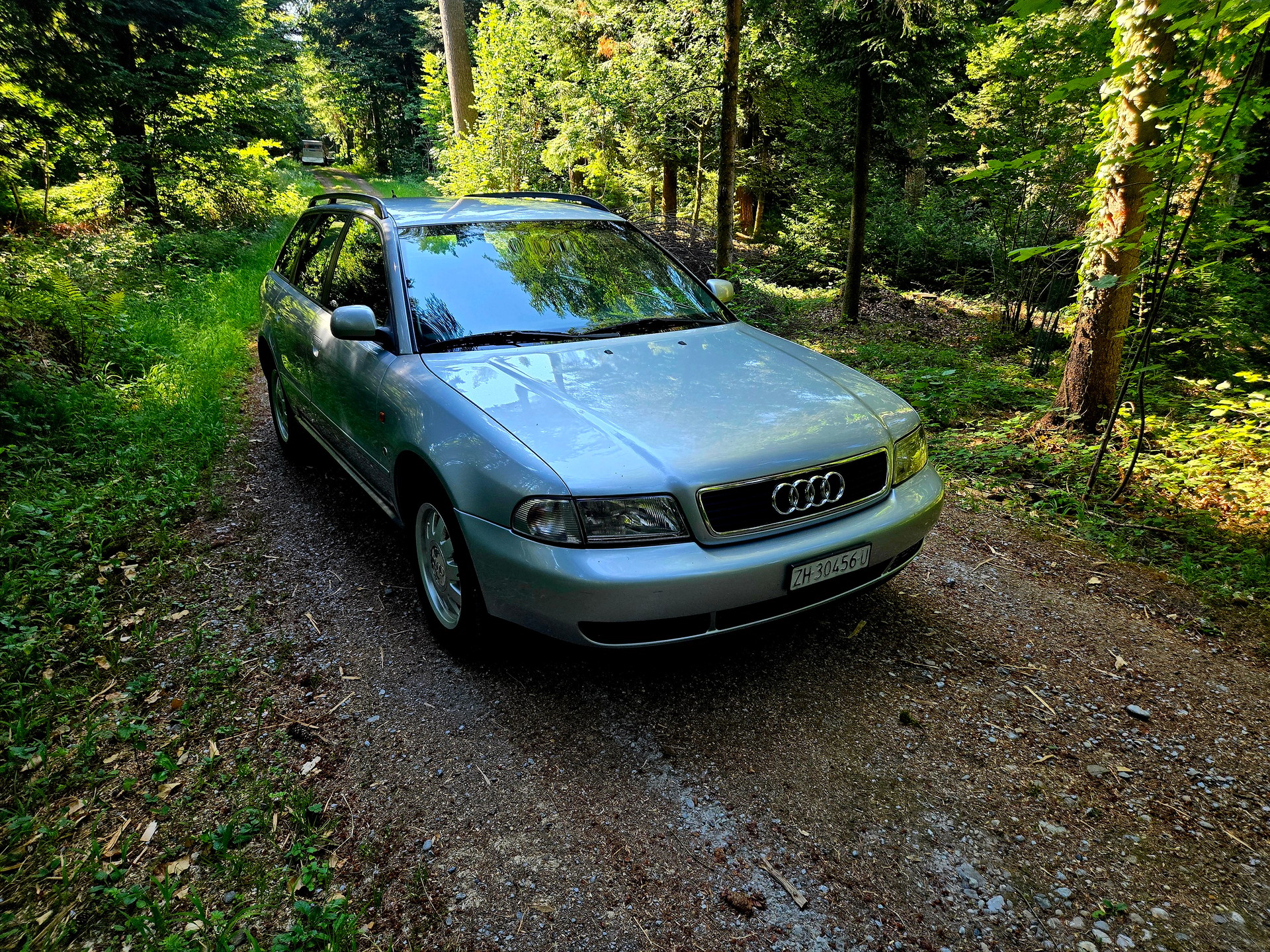 AUDI A4 Avant 1.9 TDI-image-0