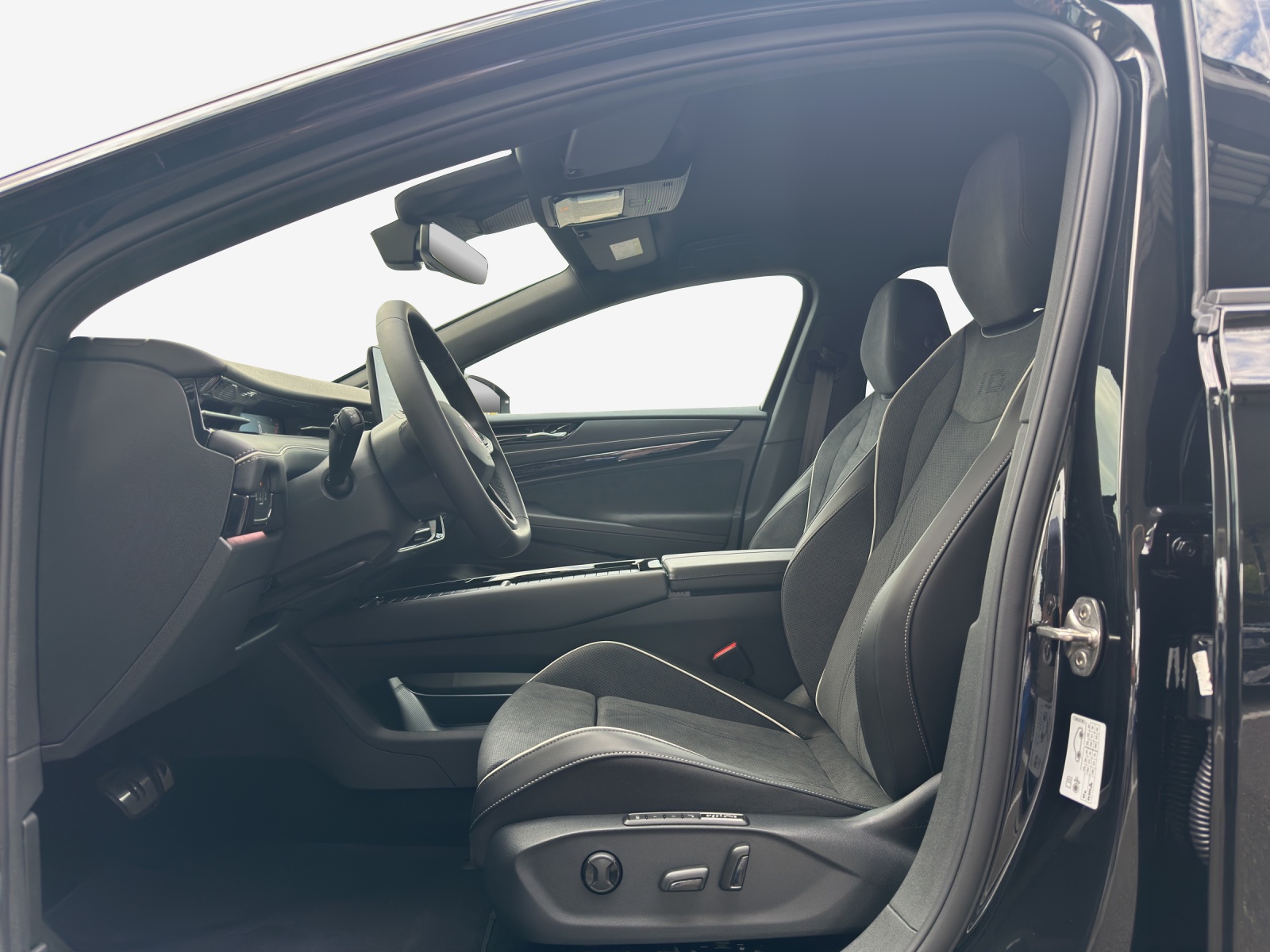 VW ID.7 Tourer Pro S 86 kWh Pro S-image-7