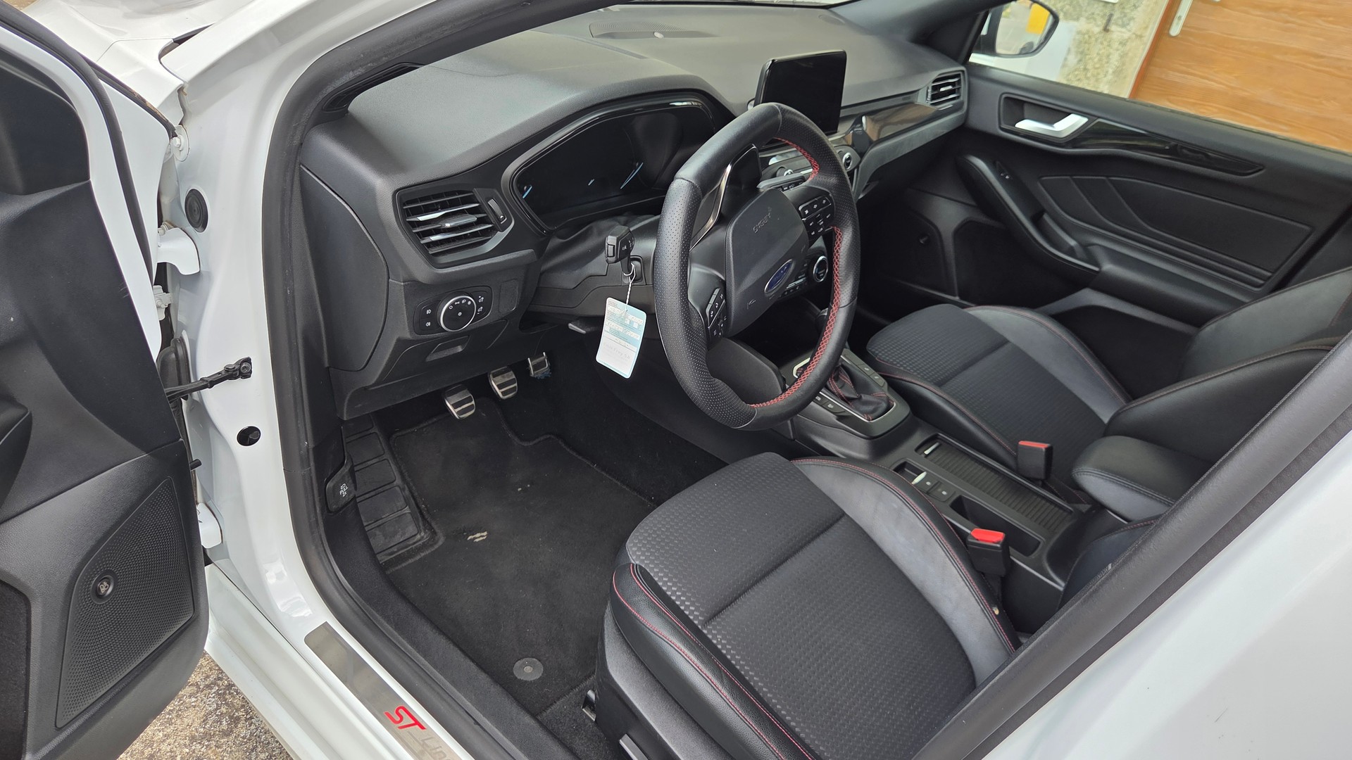 FORD 1.0i EcoB 125 ST-Line-image-4