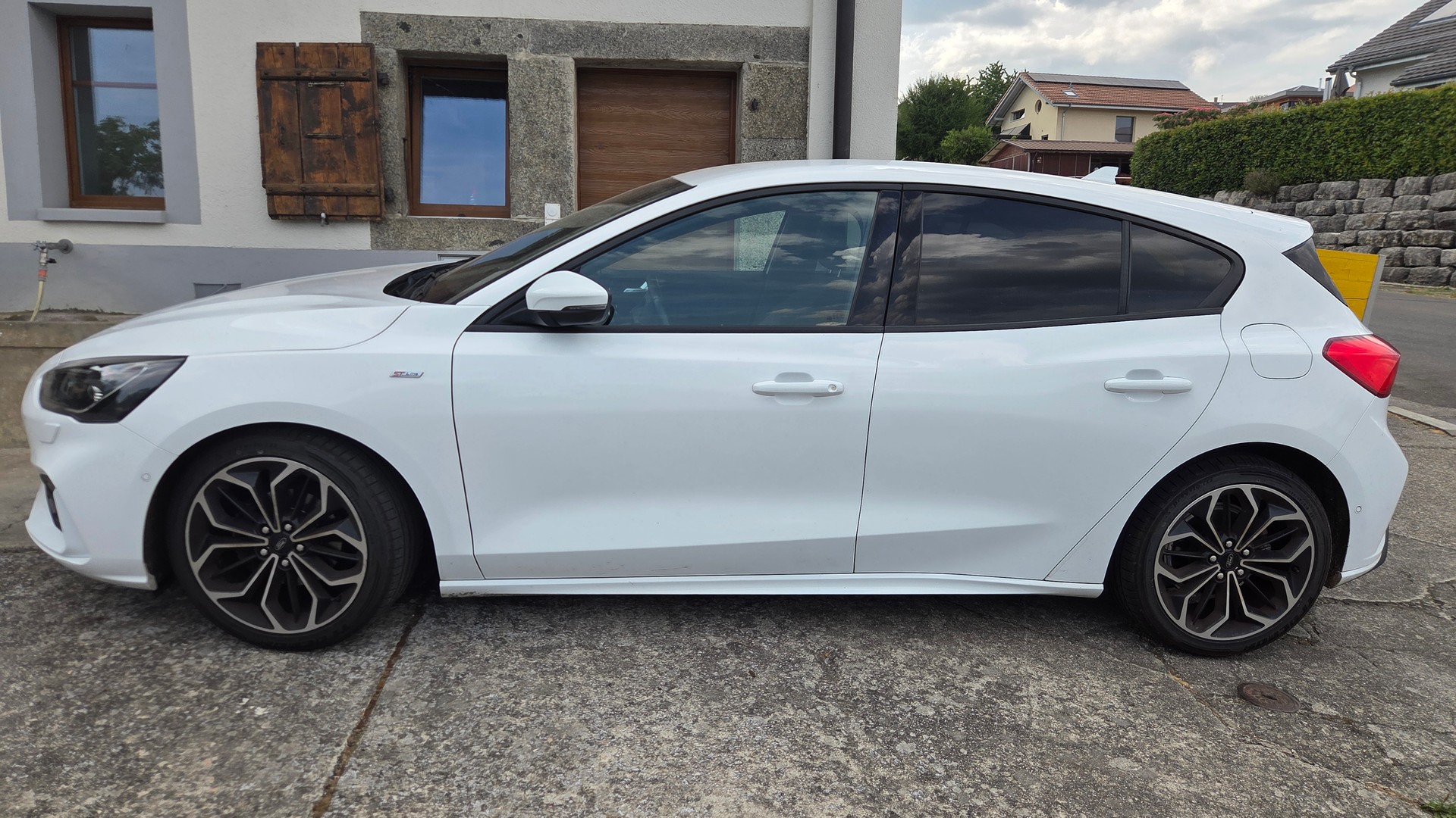 FORD 1.0i EcoB 125 ST-Line-image-1