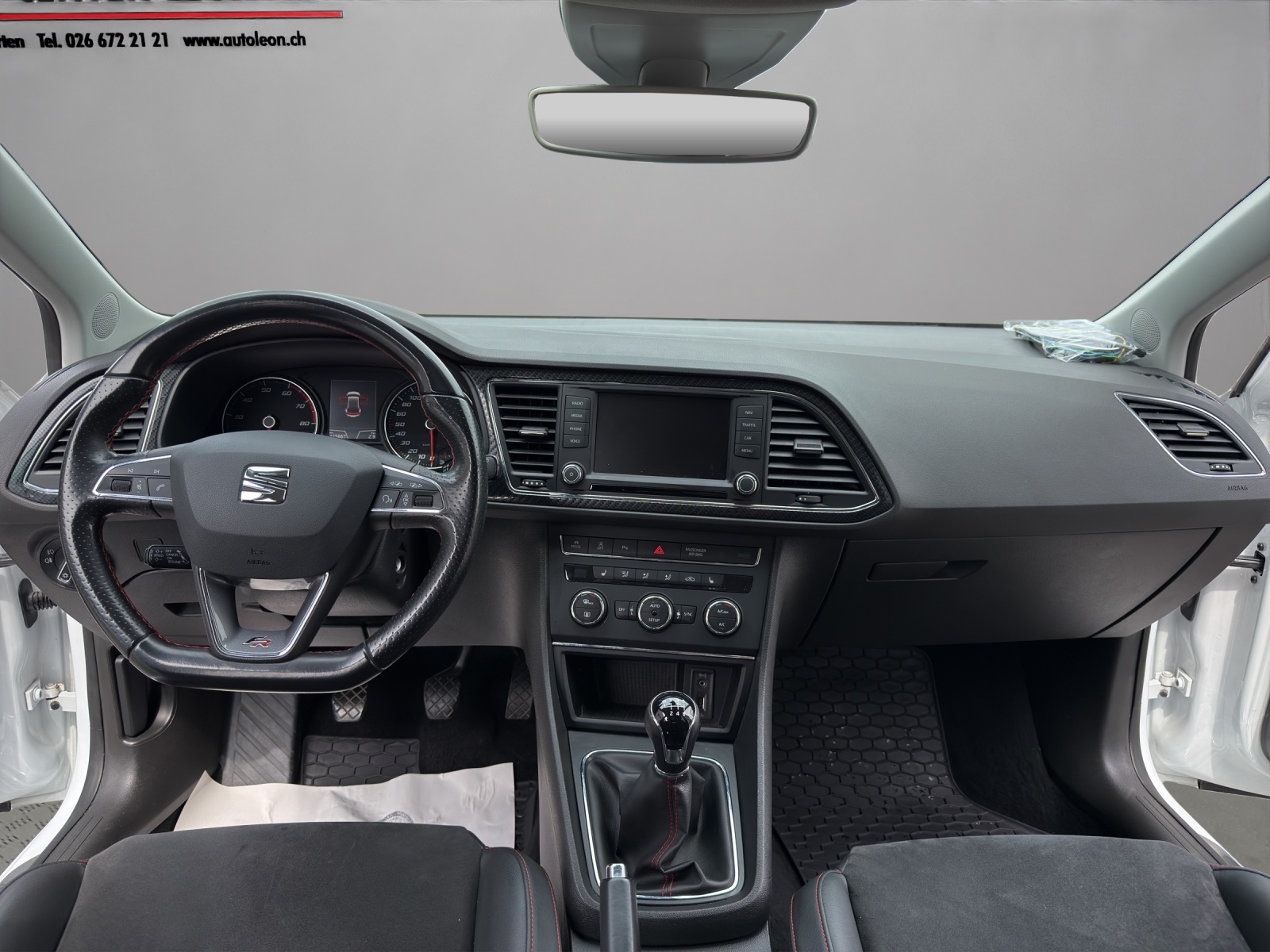 SEAT Leon 1.8 TSI FR Line-image-13