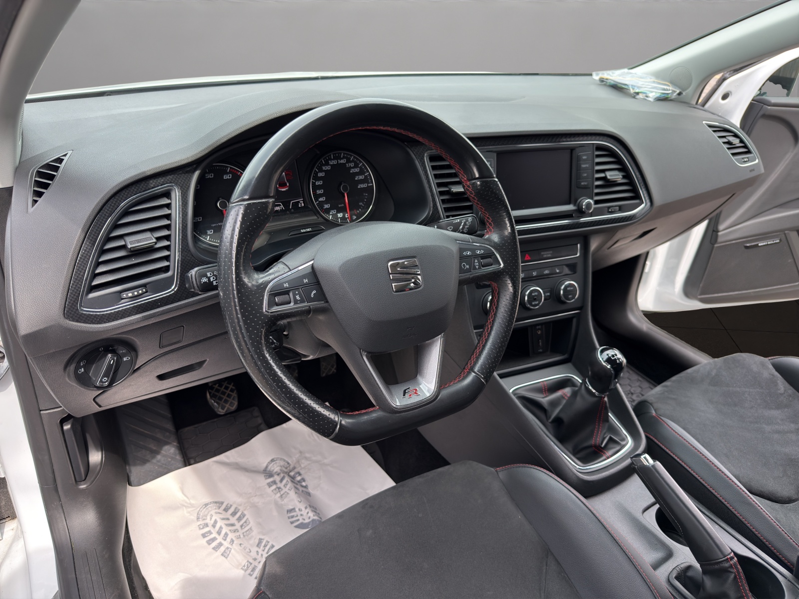 SEAT Leon 1.8 TSI FR Line-image-9