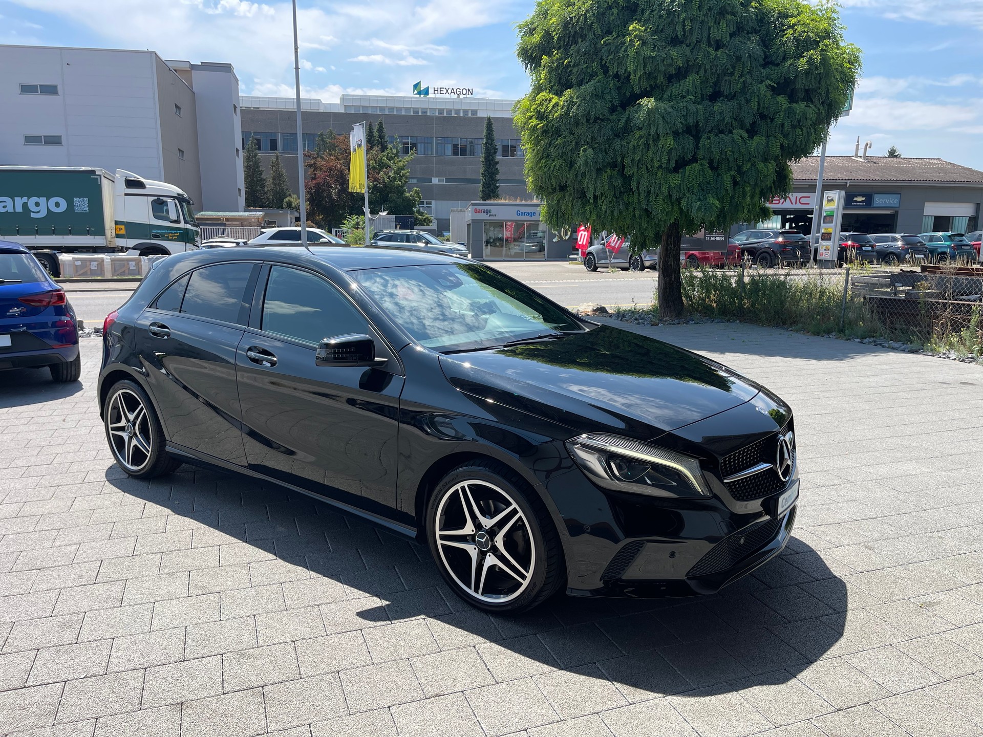 MERCEDES-BENZ A 200 AMG Line 7G-DCT-image-3