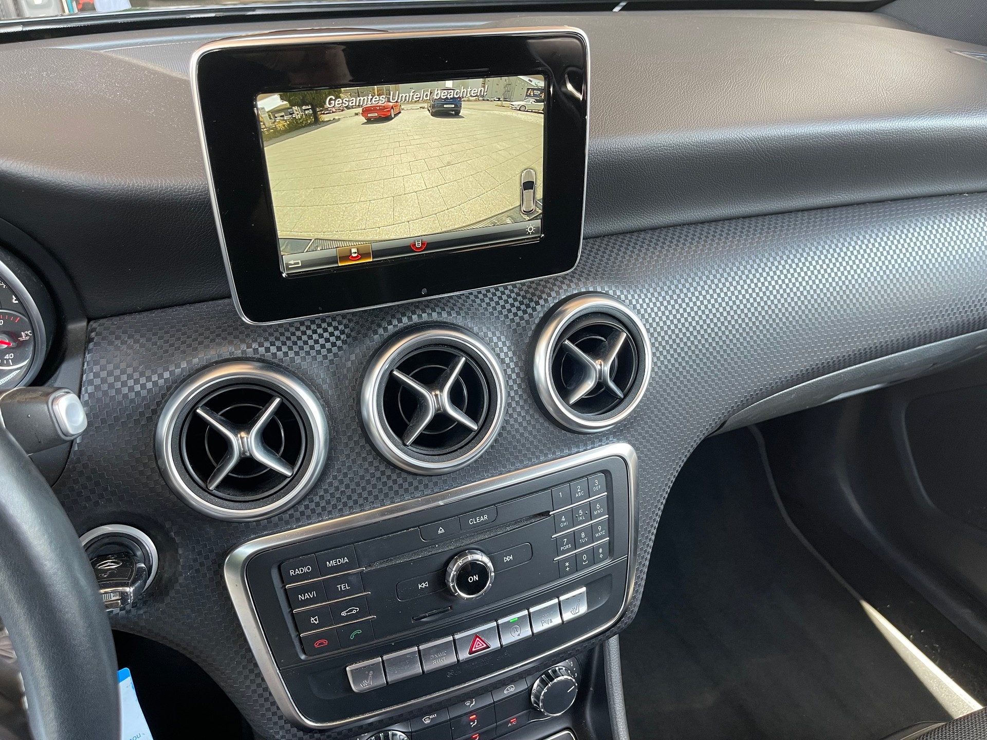 MERCEDES-BENZ A 200 AMG Line 7G-DCT-image-12